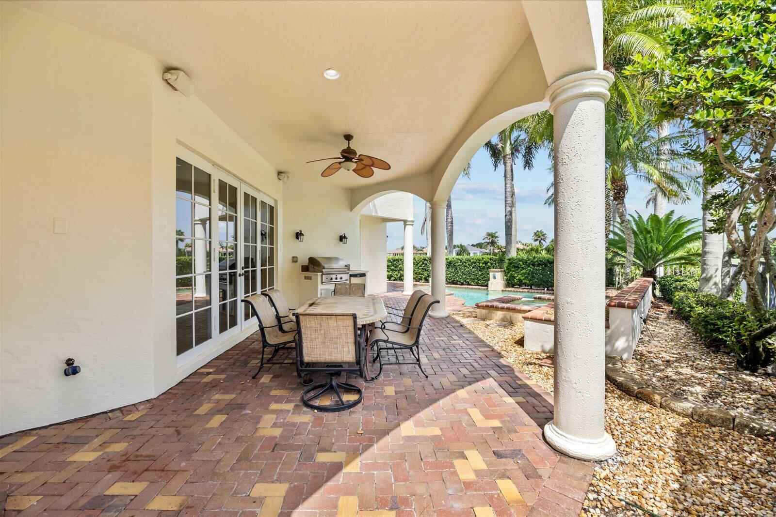 143 Se Bella Strano Property Photo 41