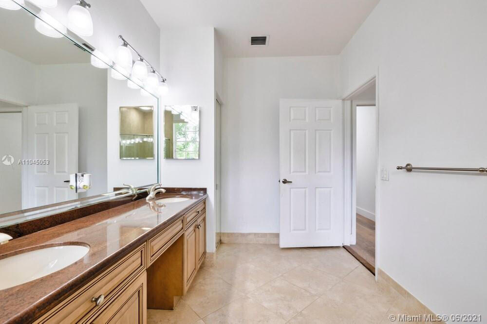 12375 Nw 10th Drive B-1 Property Photo 29