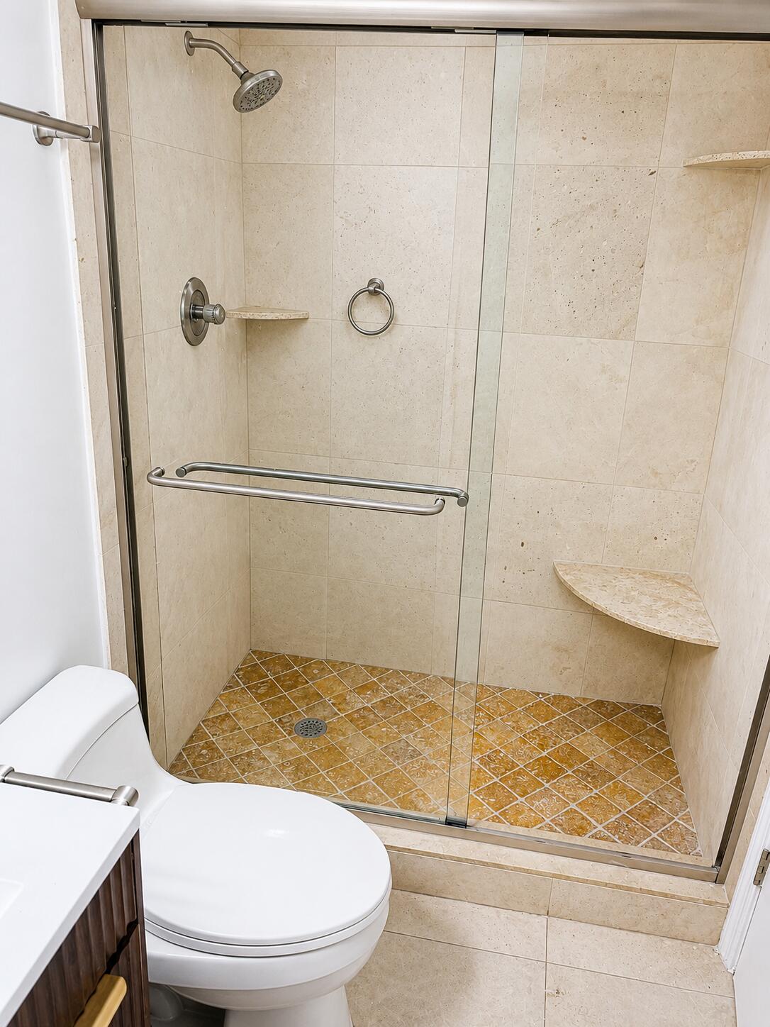 1505 N Riverside Drive 1002 Property Photo 25