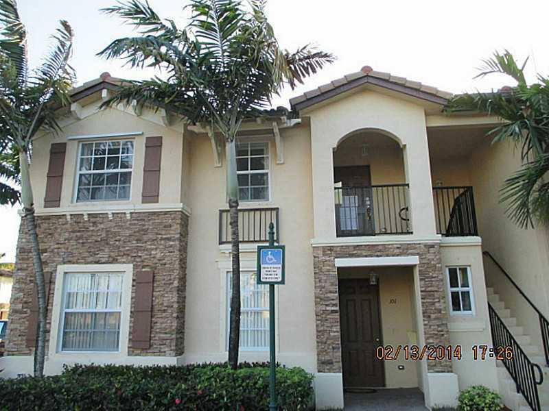 1570 Ne 33 Road 201 Property Photo 1