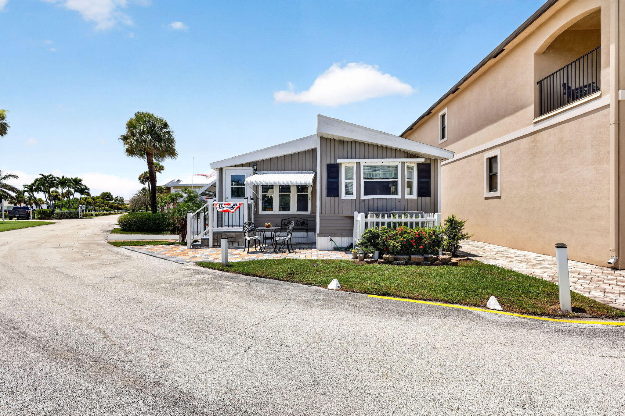 10725 S Ocean Drive 463 Property Photo 6