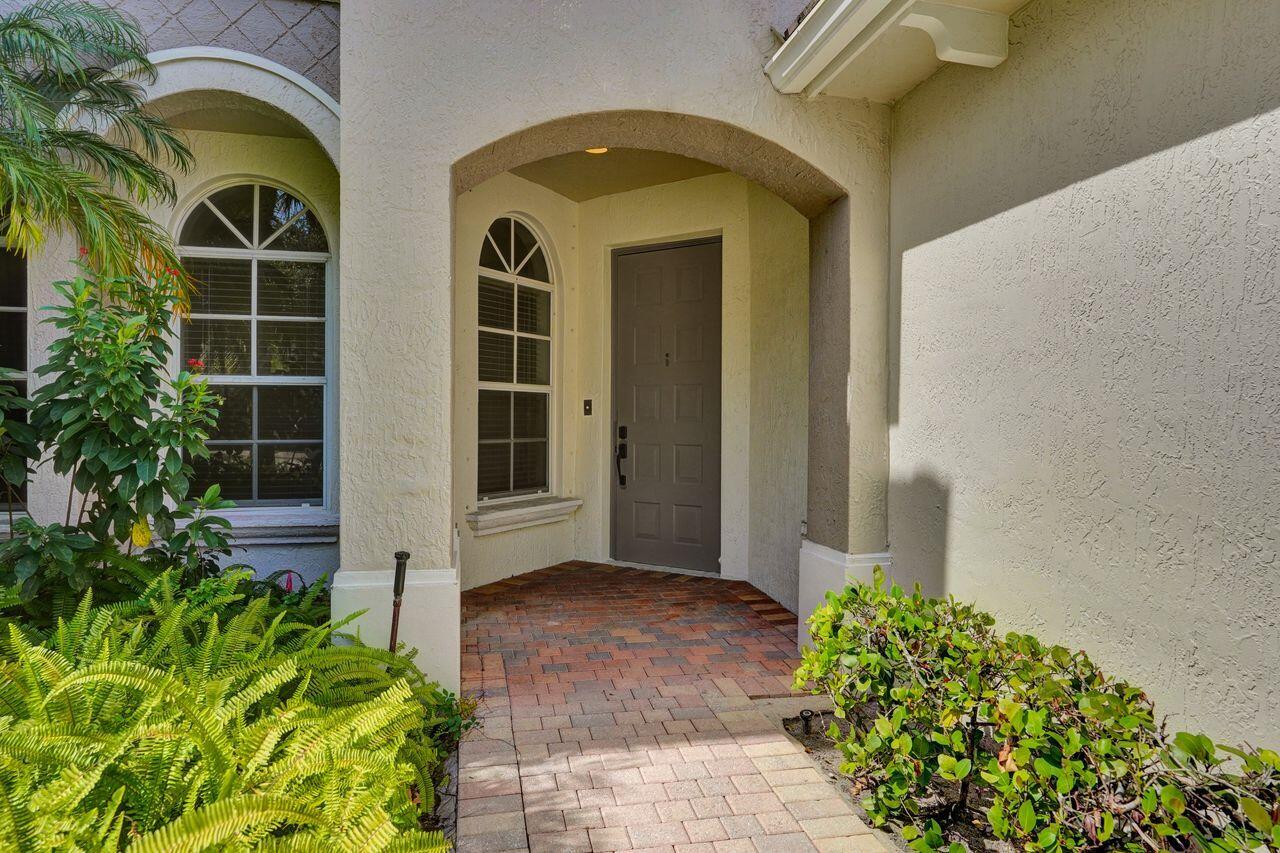 6379 Bella Circle W 606 Property Photo 8