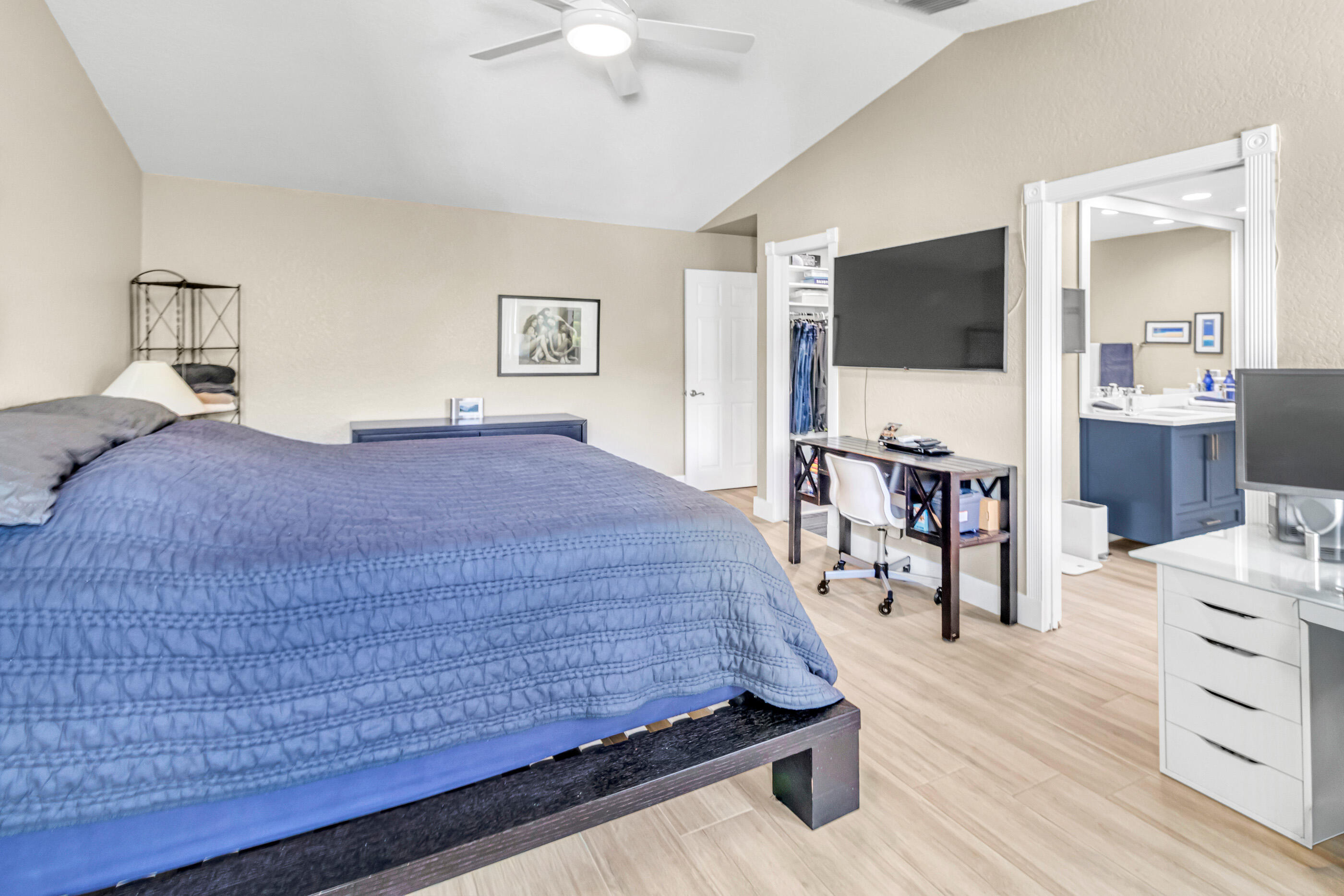 5428 Pointe Villa Drive E Property Photo 25