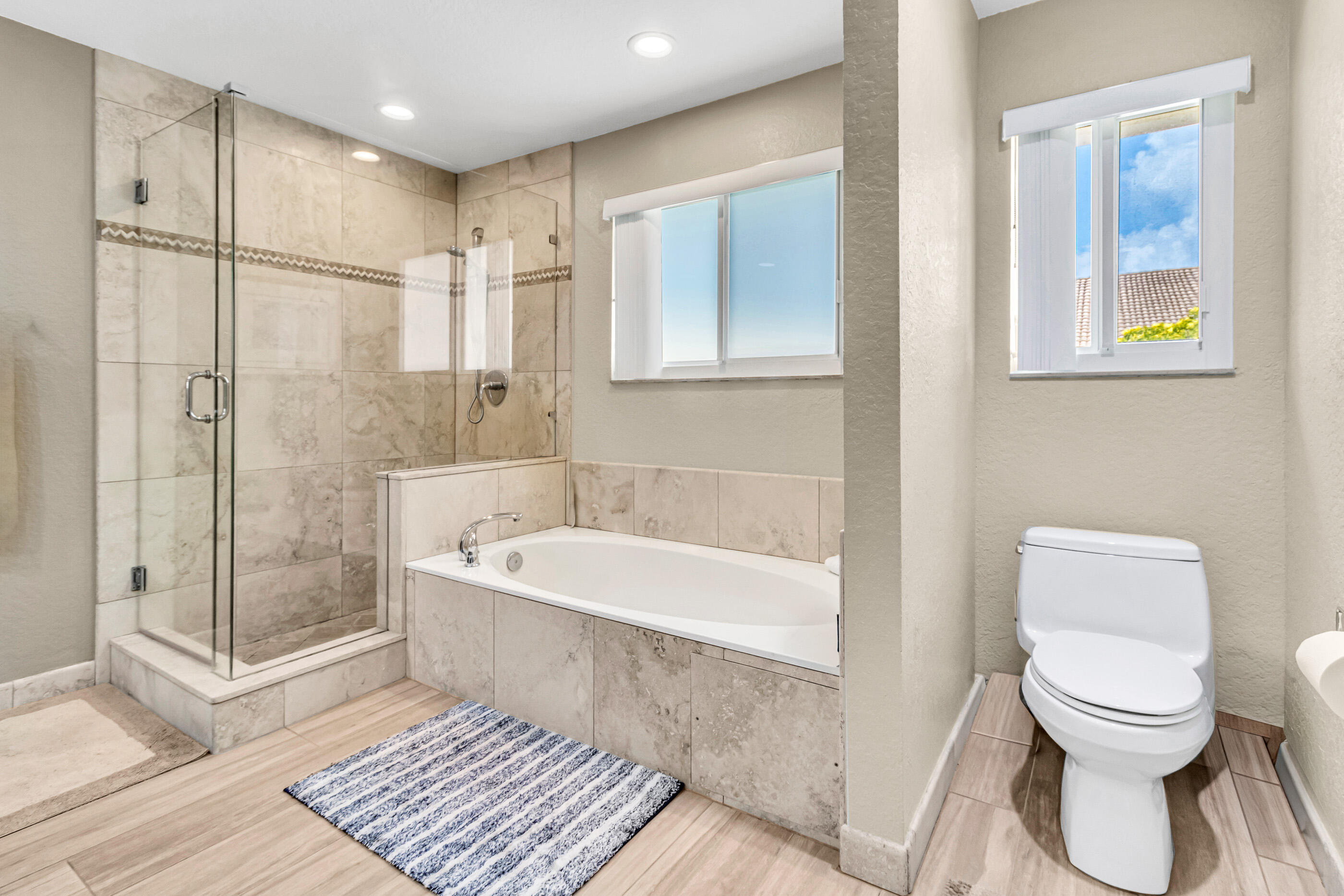 5428 Pointe Villa Drive E Property Photo 27