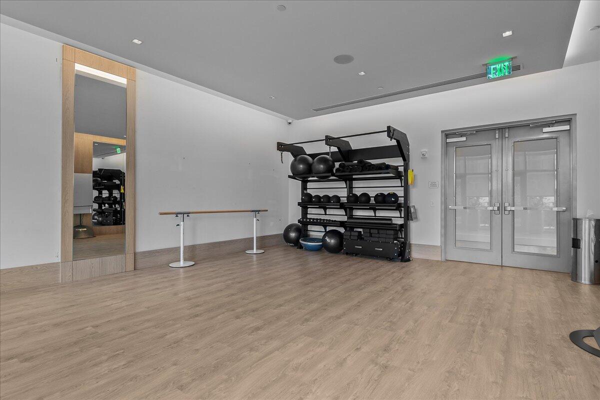220 Lake Shore Drive 917 Property Photo 60