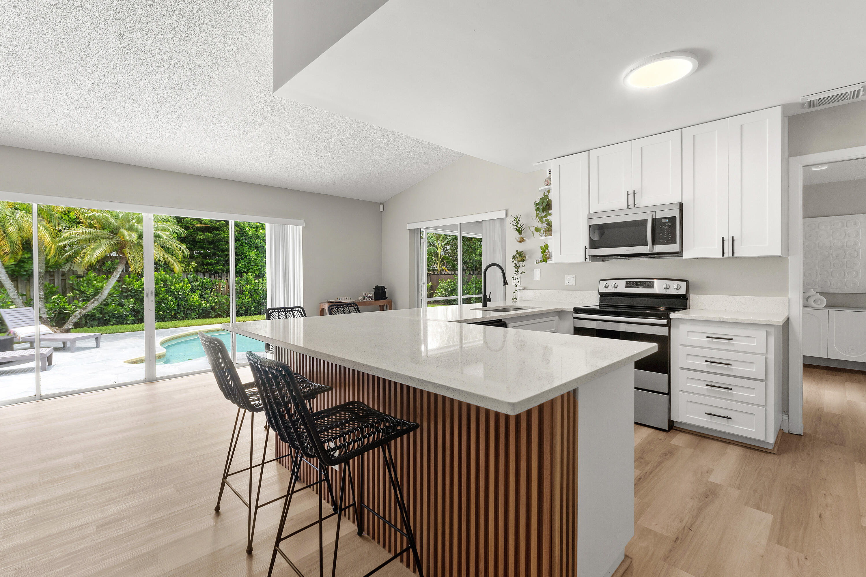 1739 Brae Burn Place Property Photo 8