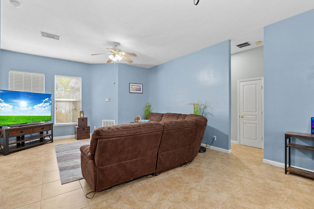 10518 Sw Westlawn Boulevard Property Photo 6