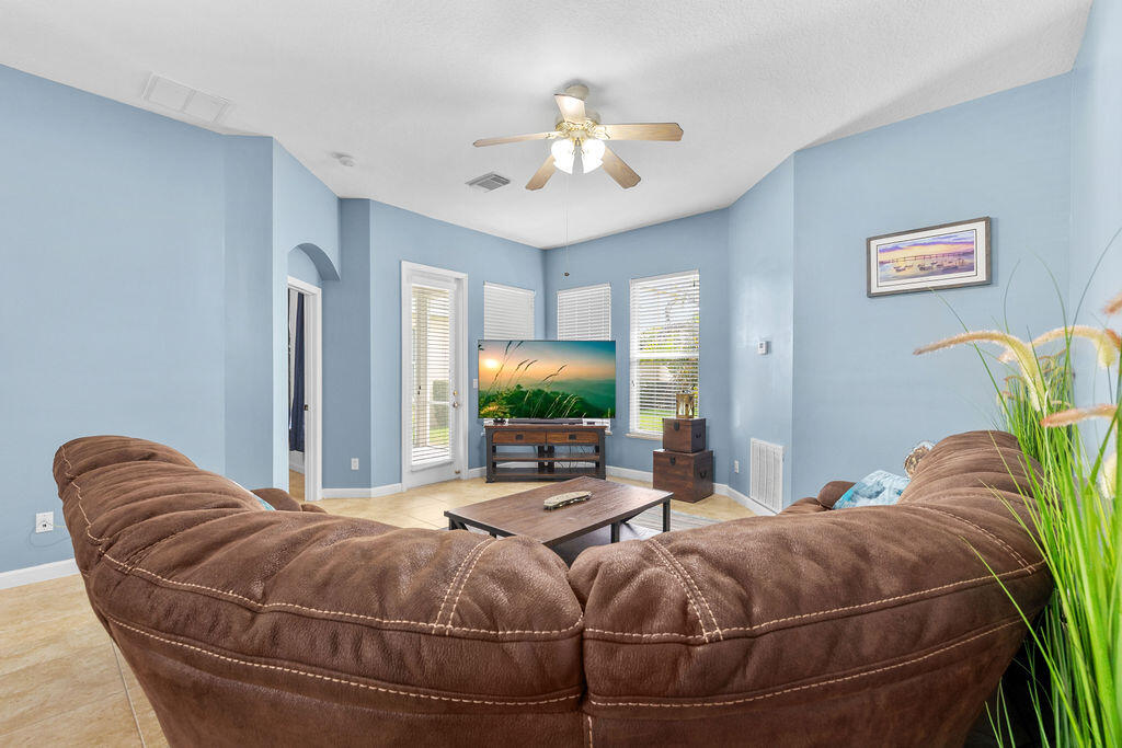 10518 Sw Westlawn Boulevard Property Photo 8