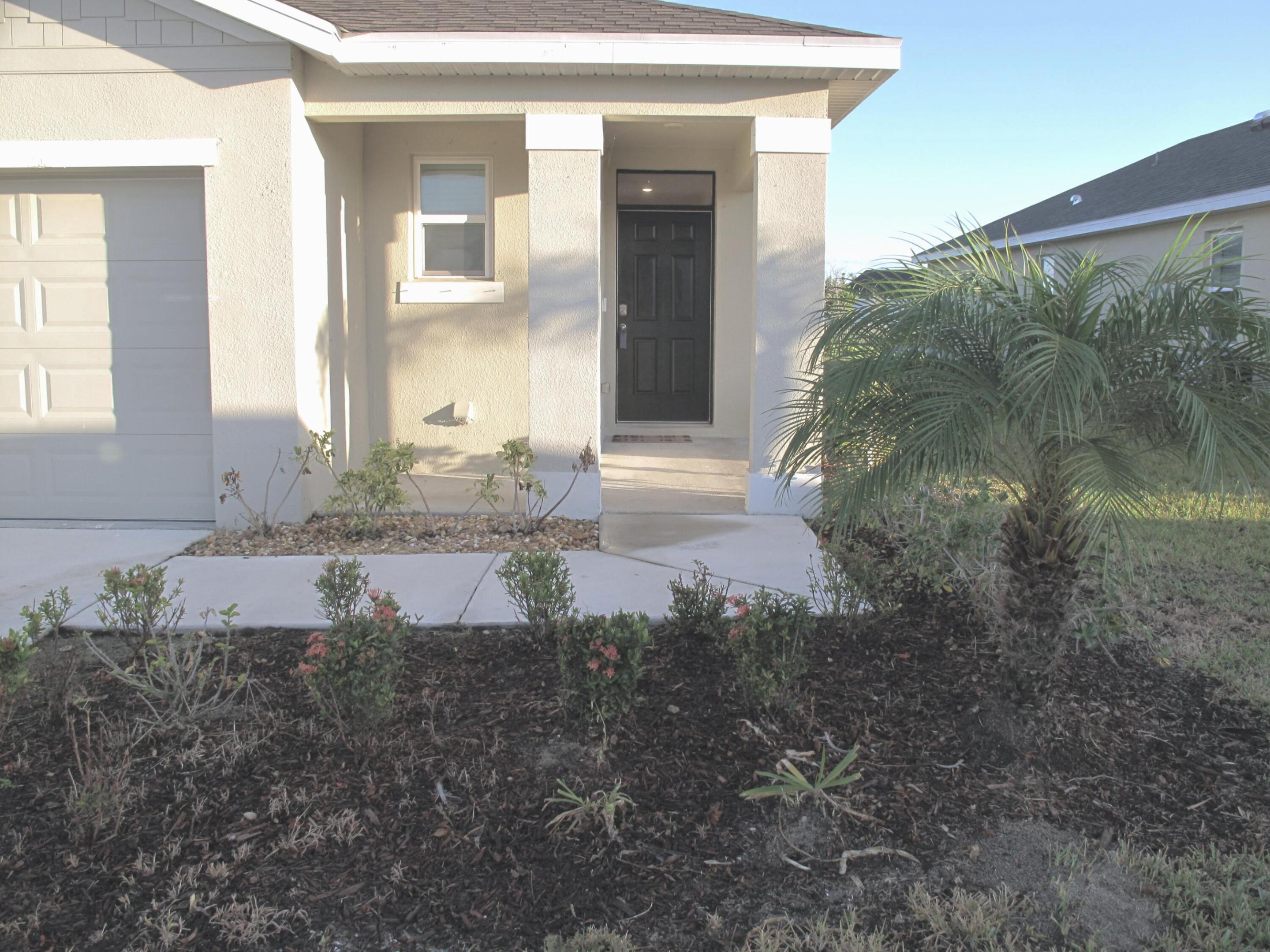 12221 Nettuno Way Property Photo 4