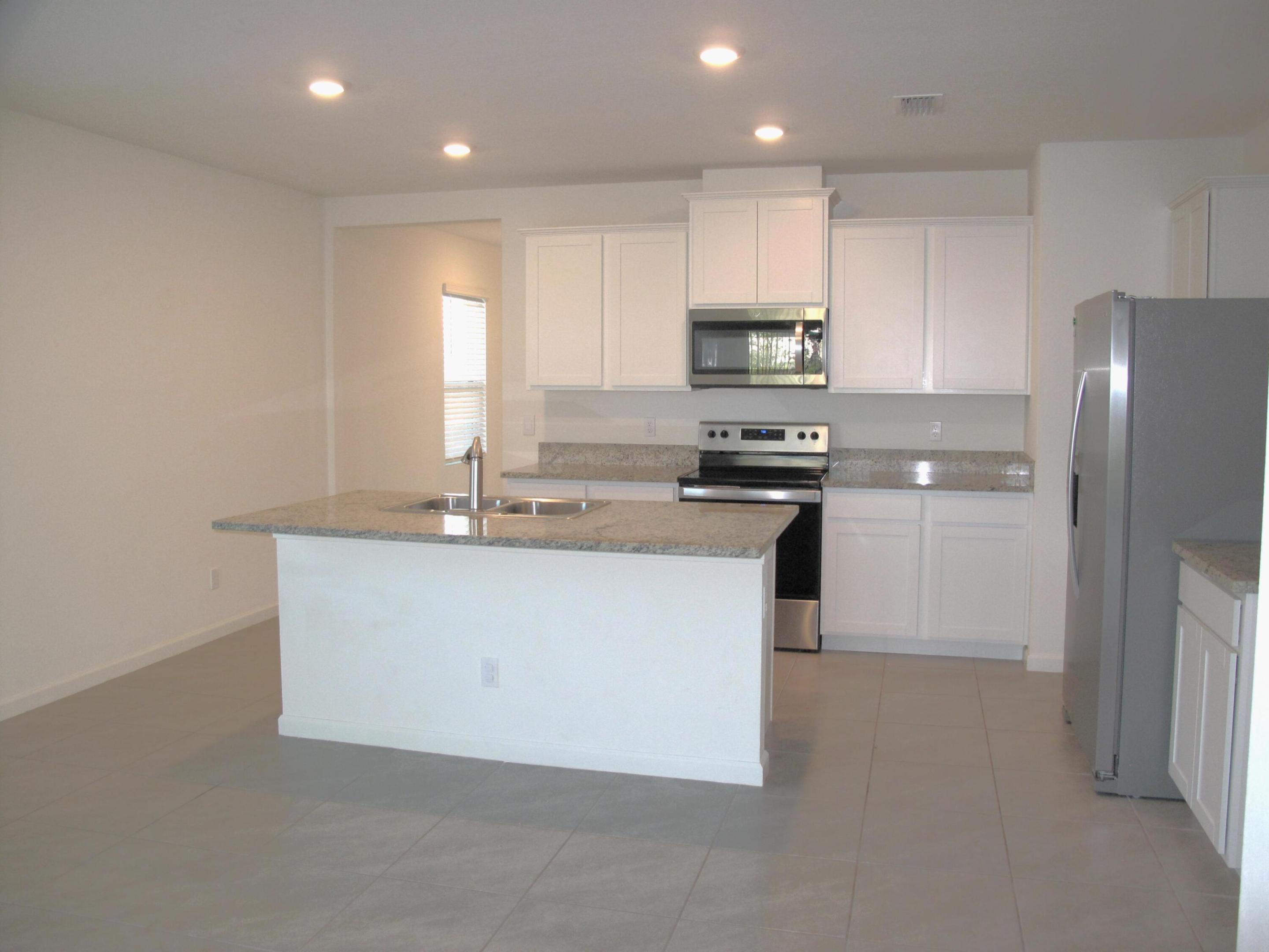 12221 Nettuno Way Property Photo 8