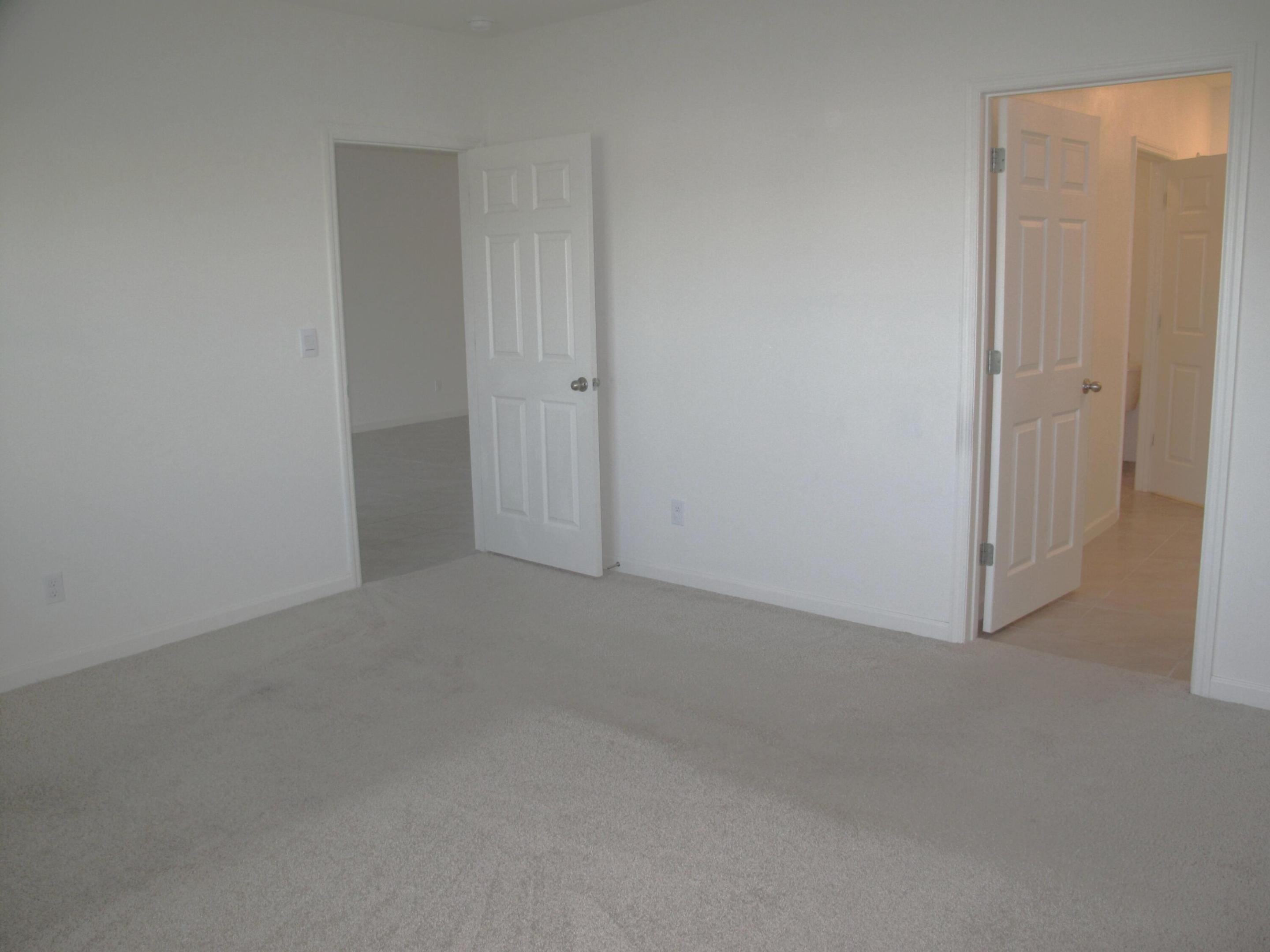 12221 Nettuno Way Property Photo 14
