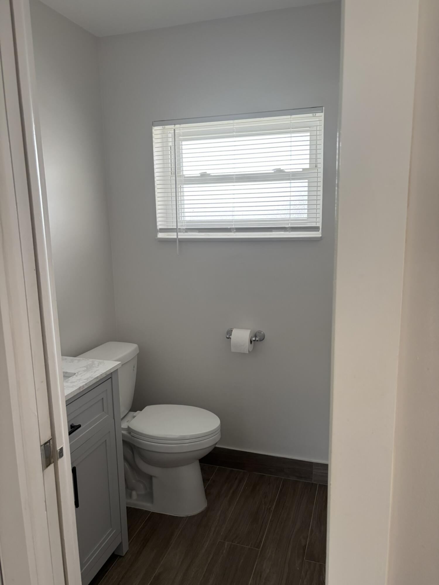 2930 Crosley Drive E J Property Photo 9