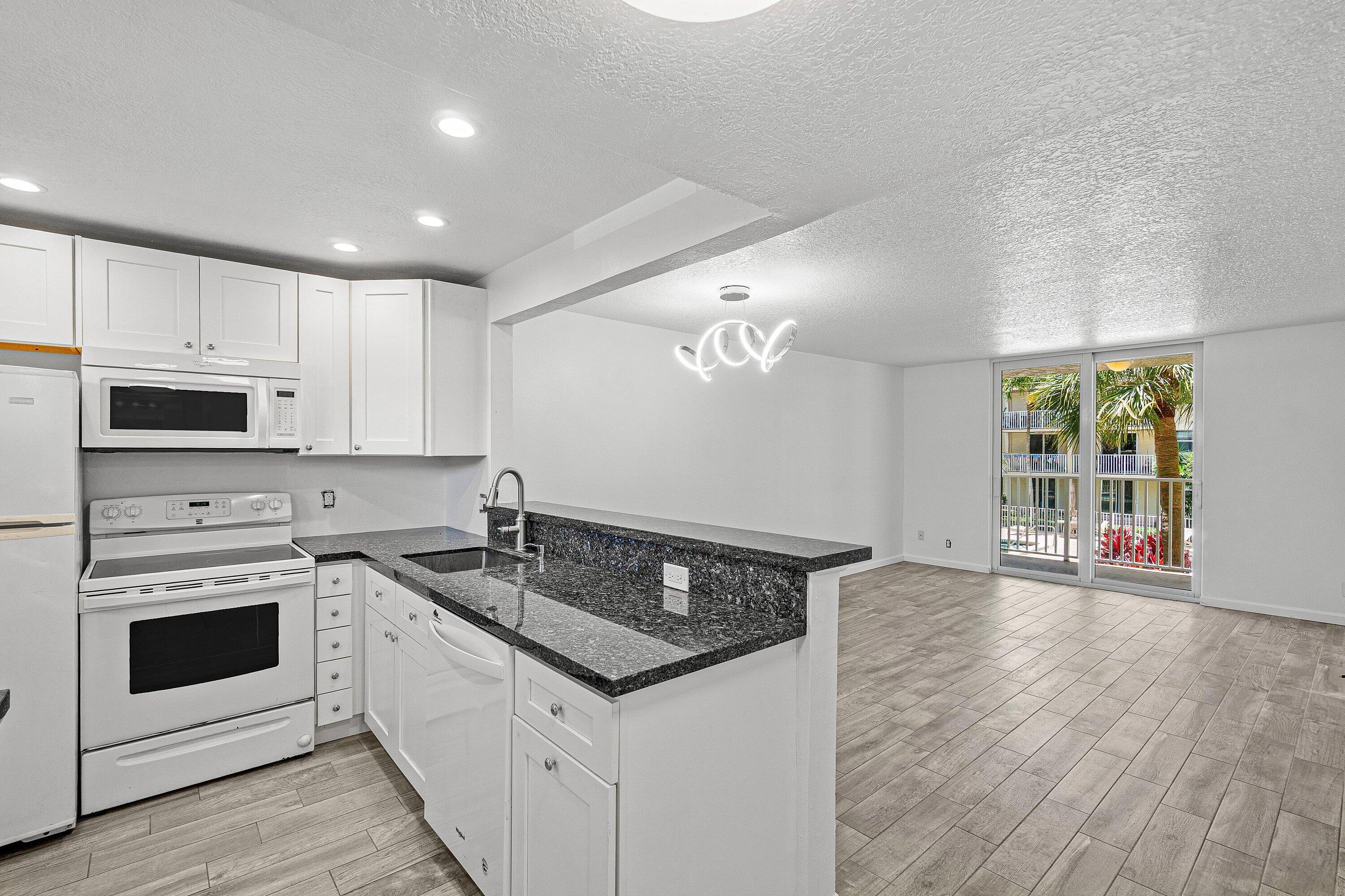 2929 S Ocean Boulevard 2120 Property Photo 2