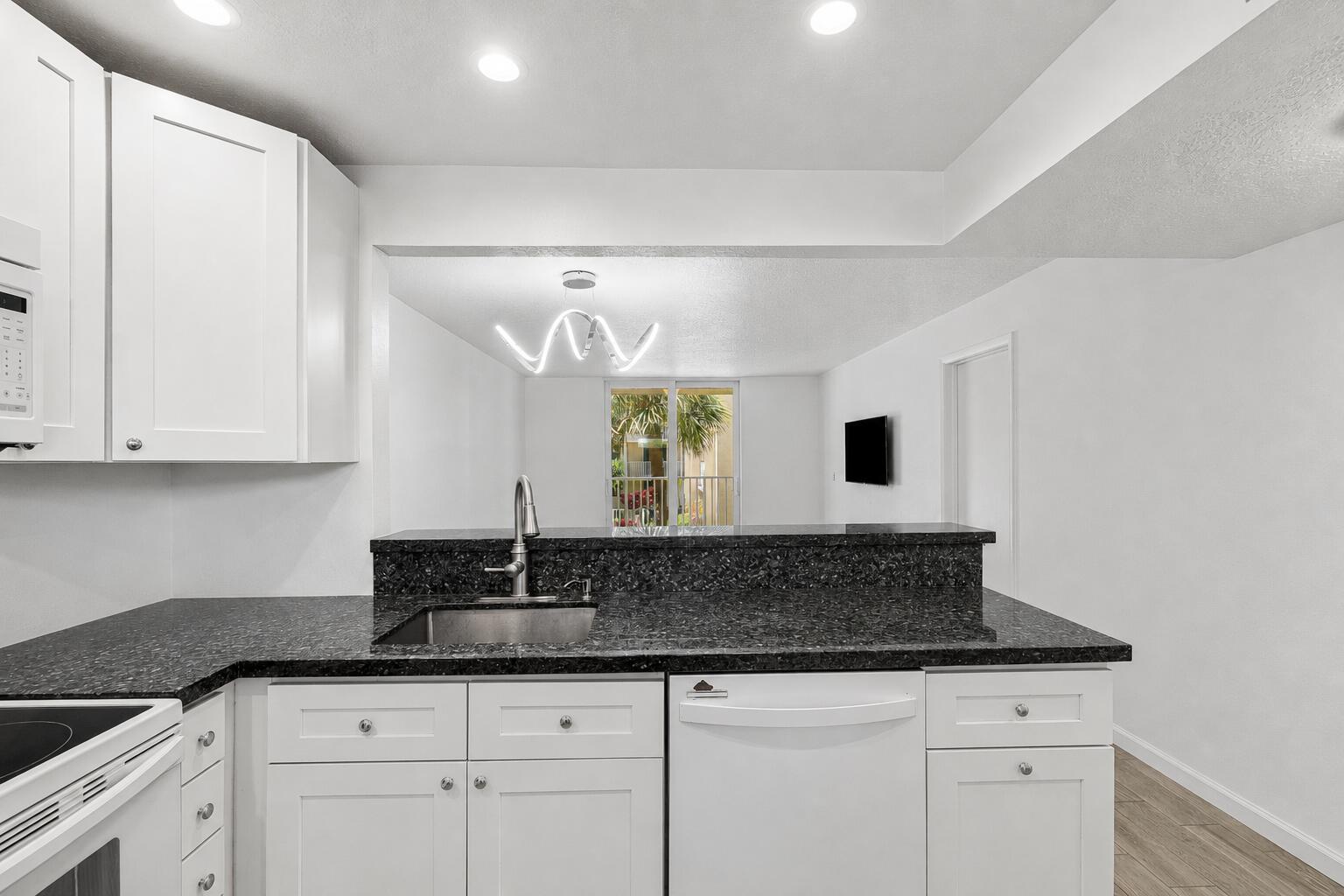 2929 S Ocean Boulevard 2120 Property Photo 10