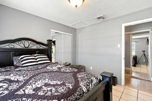 450 Se Thornhill Drive Property Photo 25