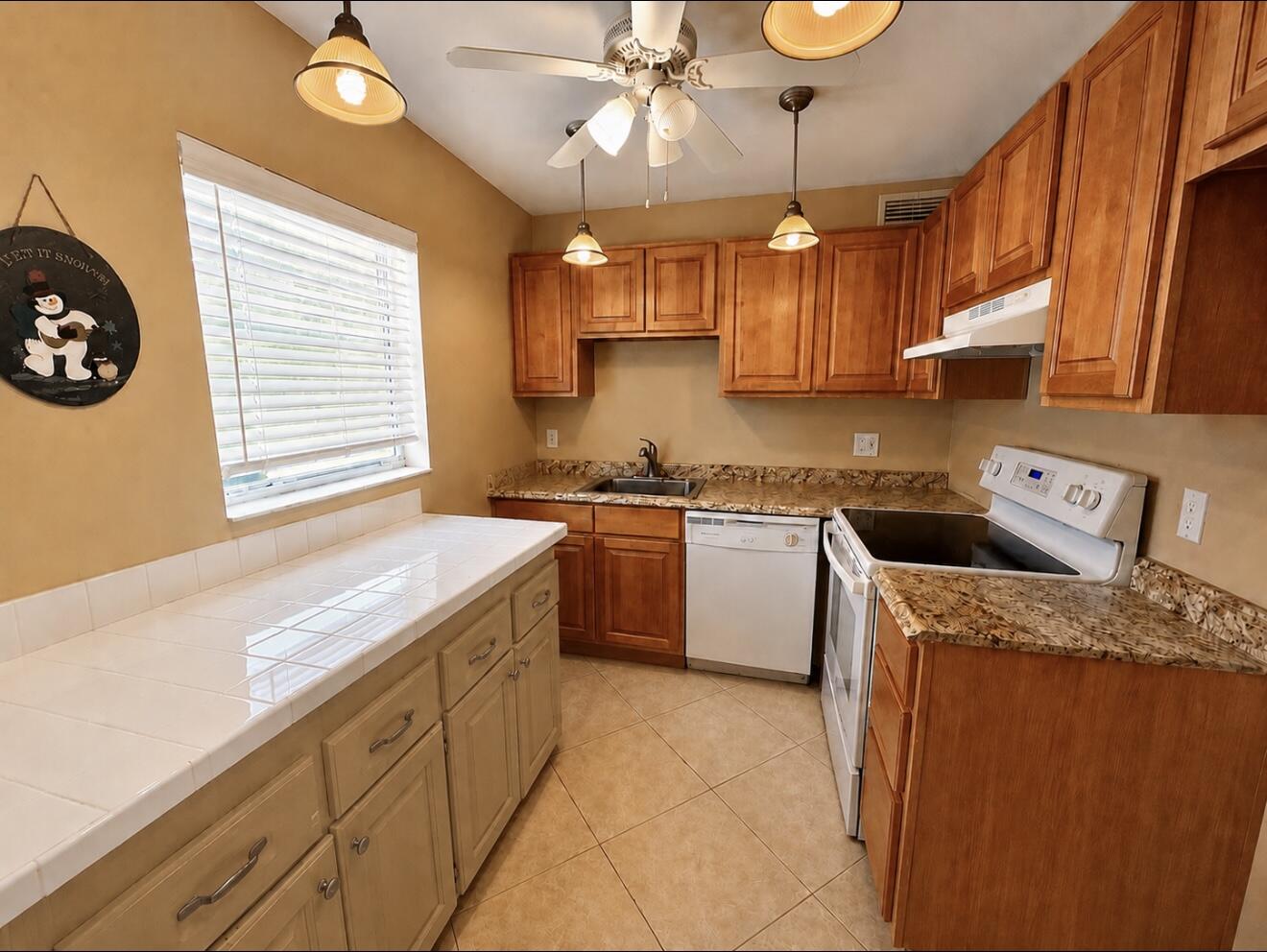 120 Brittany Terrace C Property Photo 1