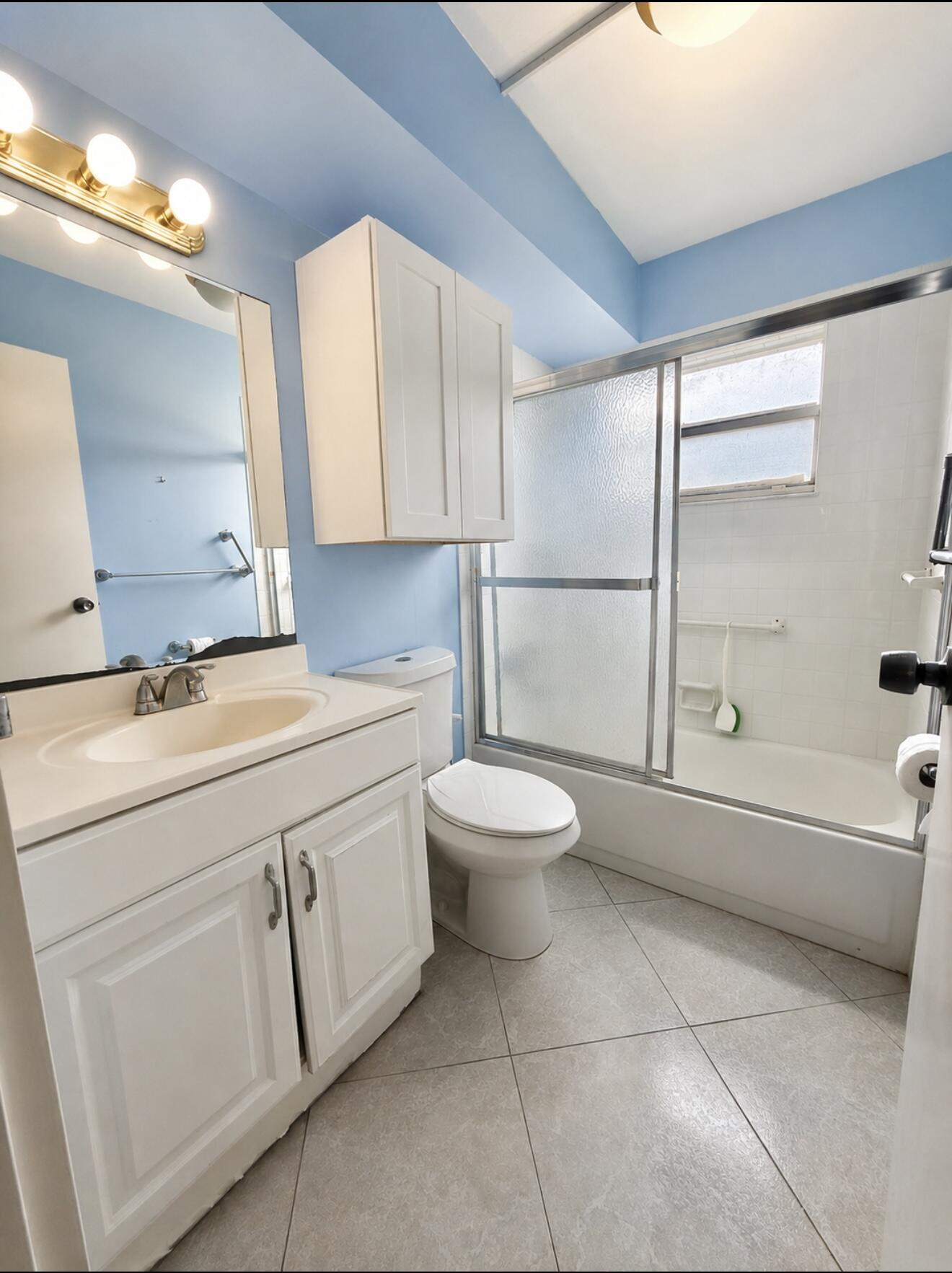 120 Brittany Terrace C Property Photo 3