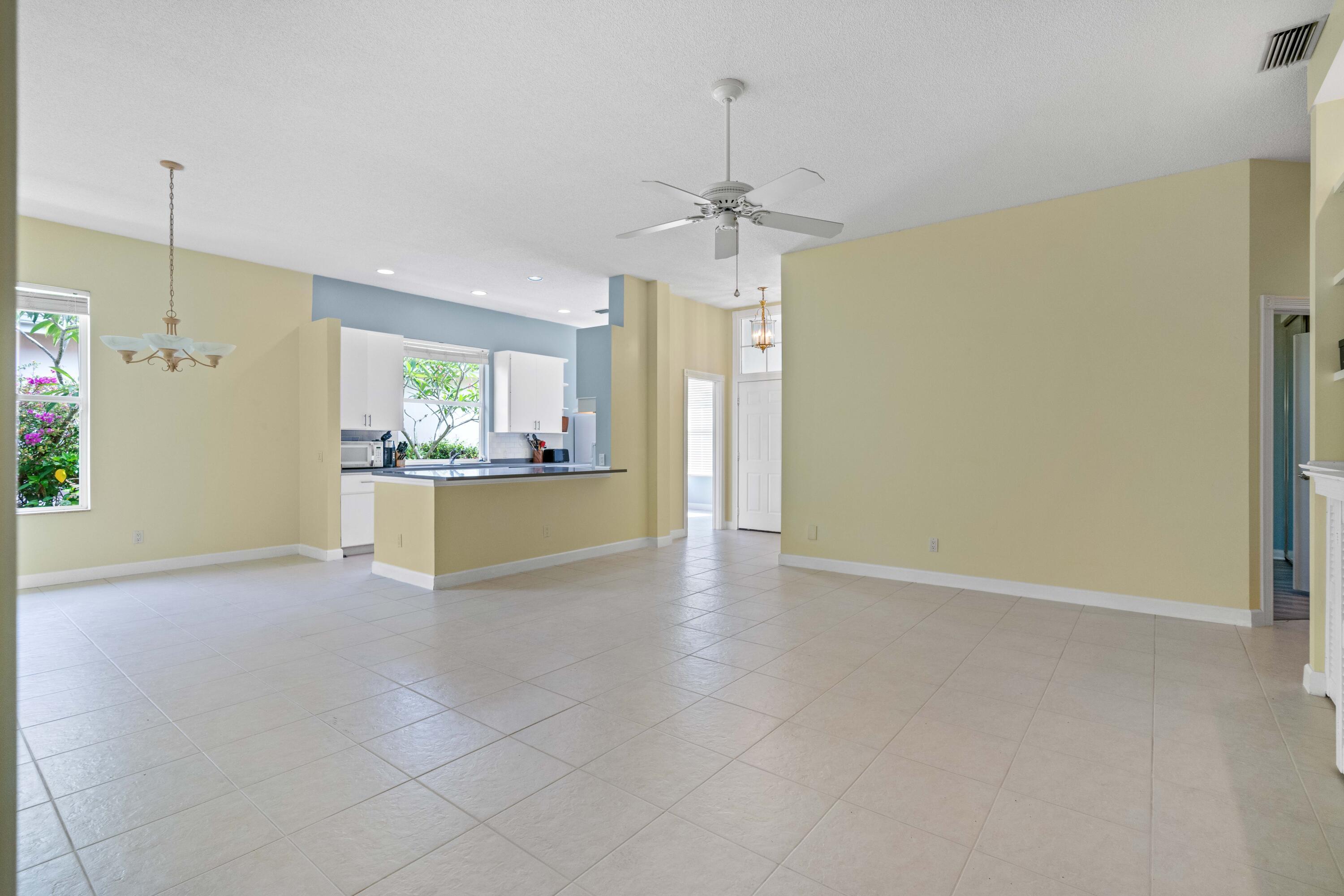 7744 Se Needle Palm Circle Property Photo 5
