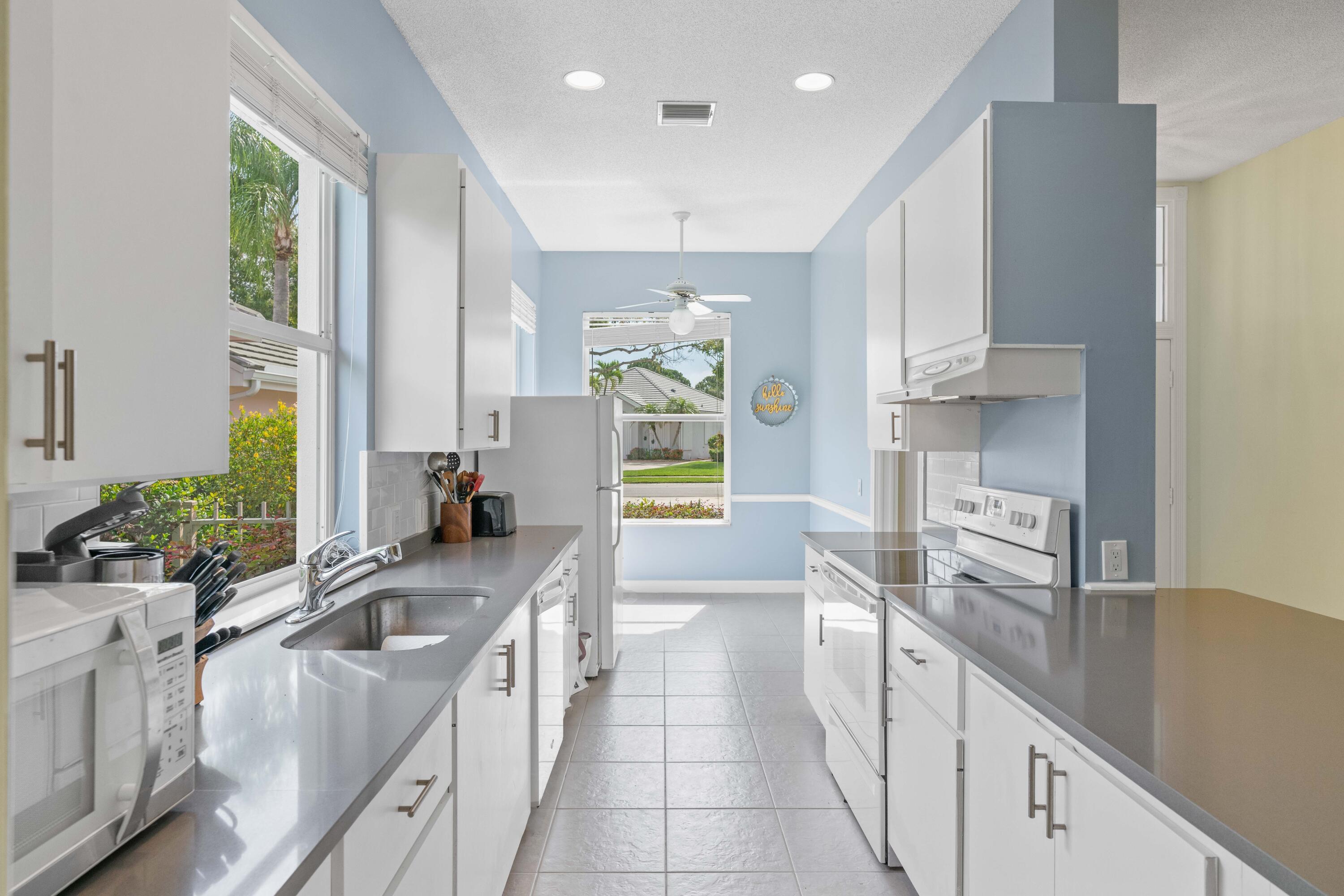 7744 Se Needle Palm Circle Property Photo 8