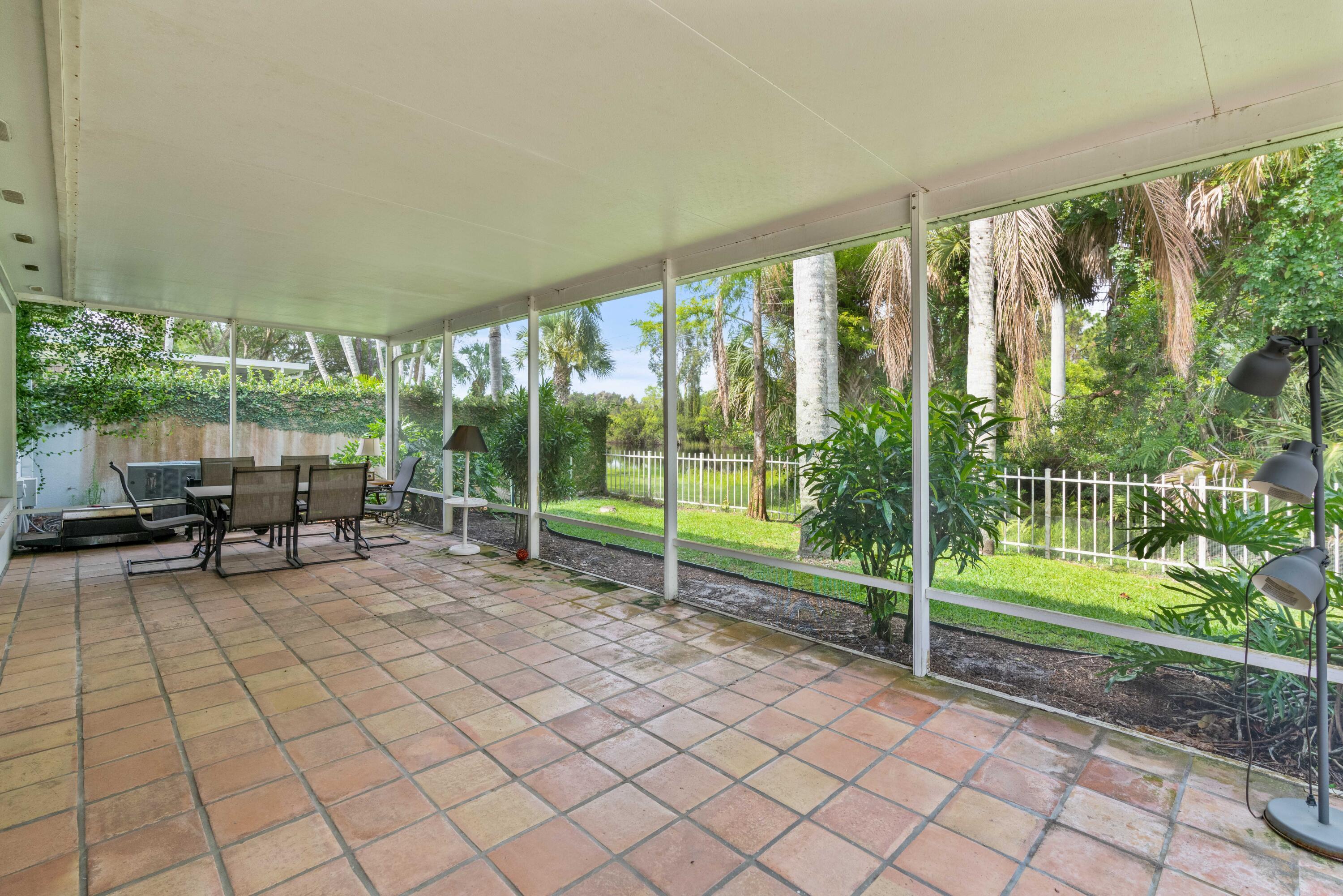 7744 Se Needle Palm Circle Property Photo 23
