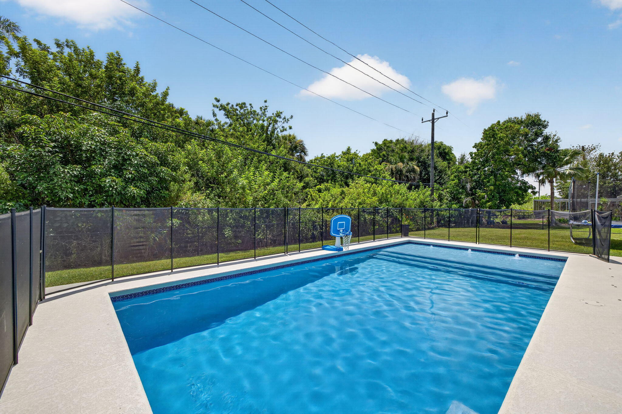 2409 Nw Everglades Boulevard Property Photo 1