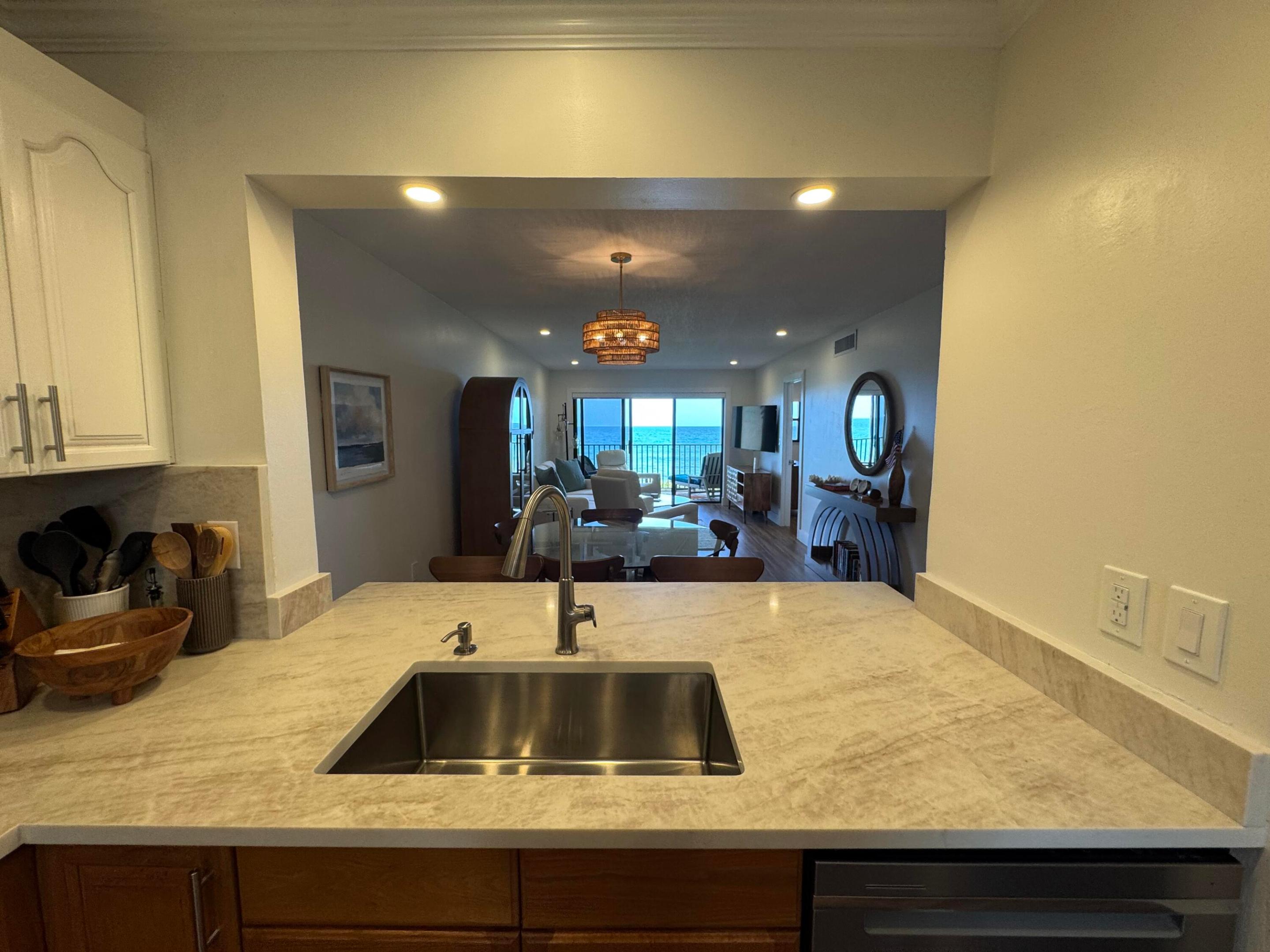 7420 S Ocean Drive 313 Property Photo 17