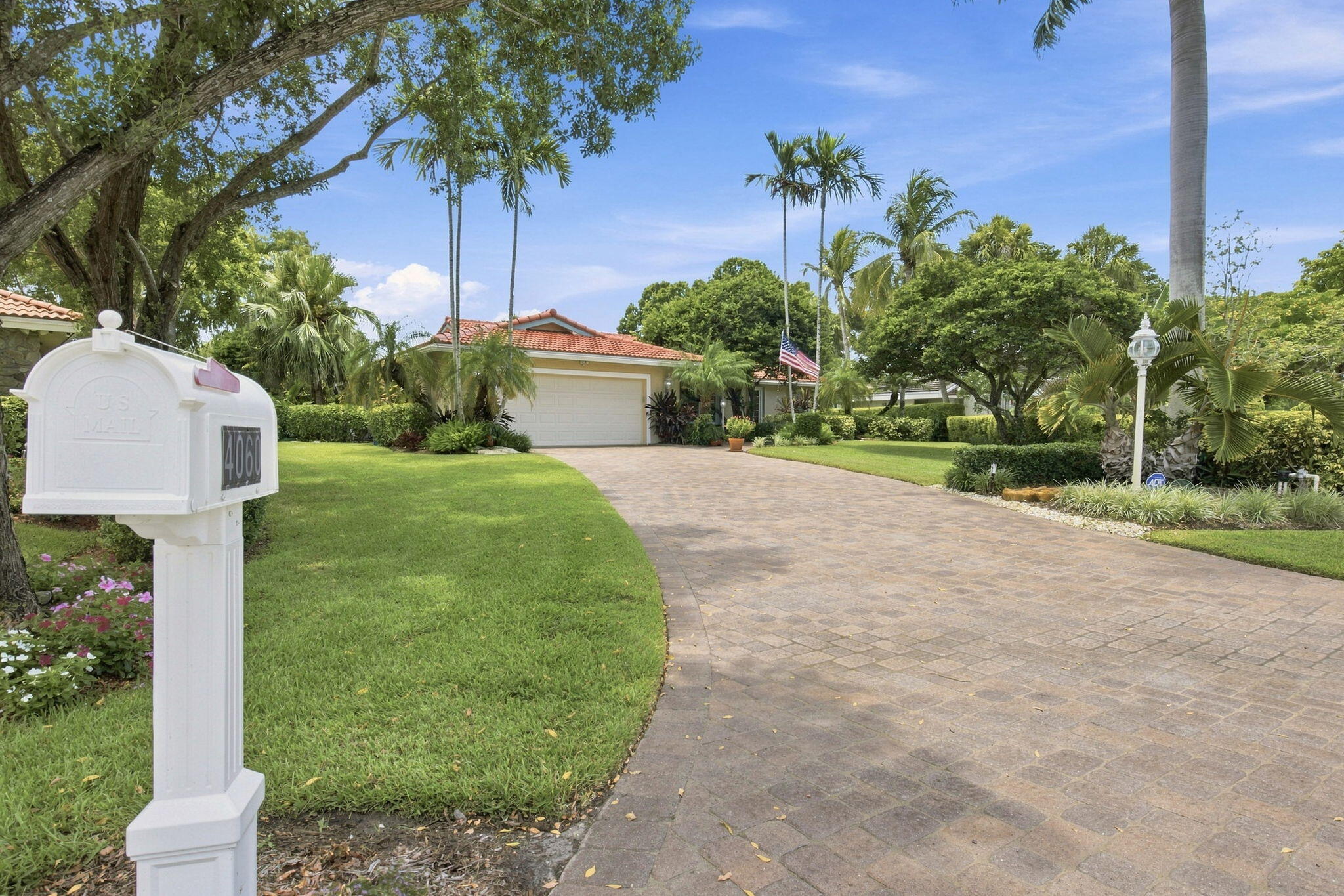 4060 Cypress Hammock Lane Property Photo 3