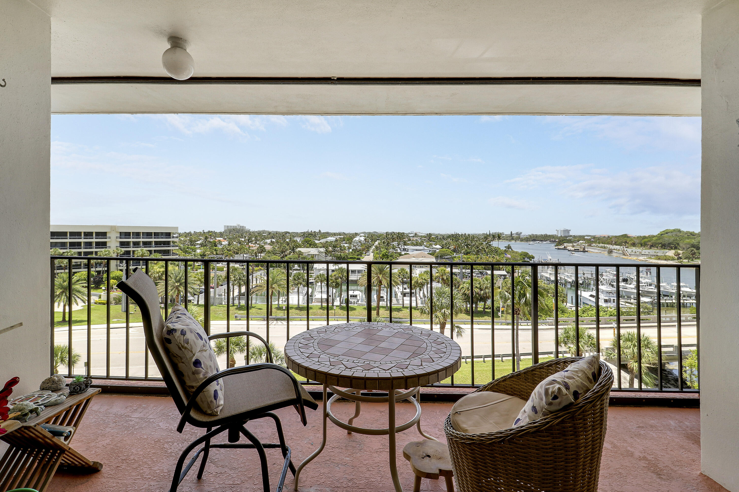 225 S Beach Road 605 Property Photo 13
