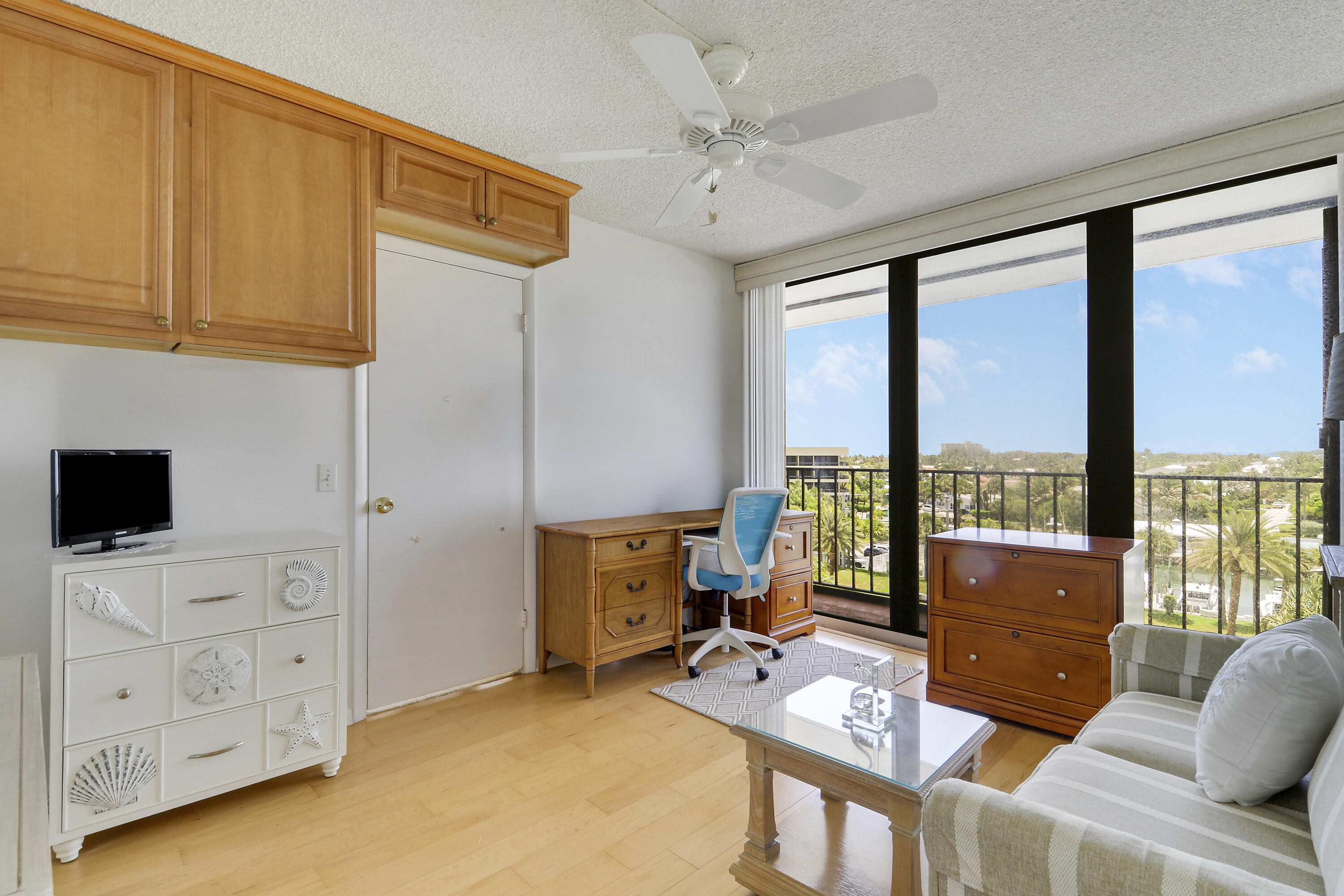 225 S Beach Road 605 Property Photo 15