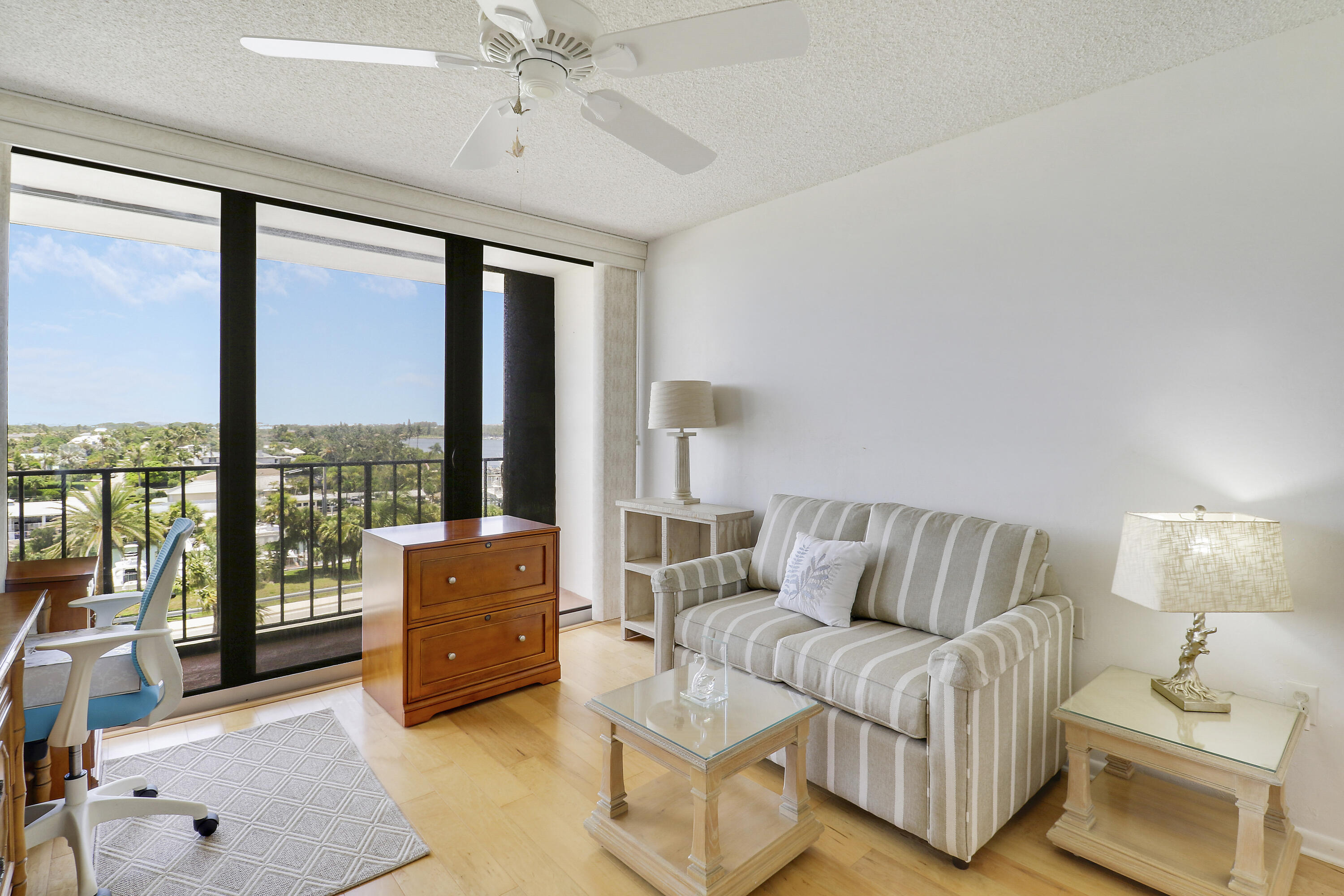 225 S Beach Road 605 Property Photo 16