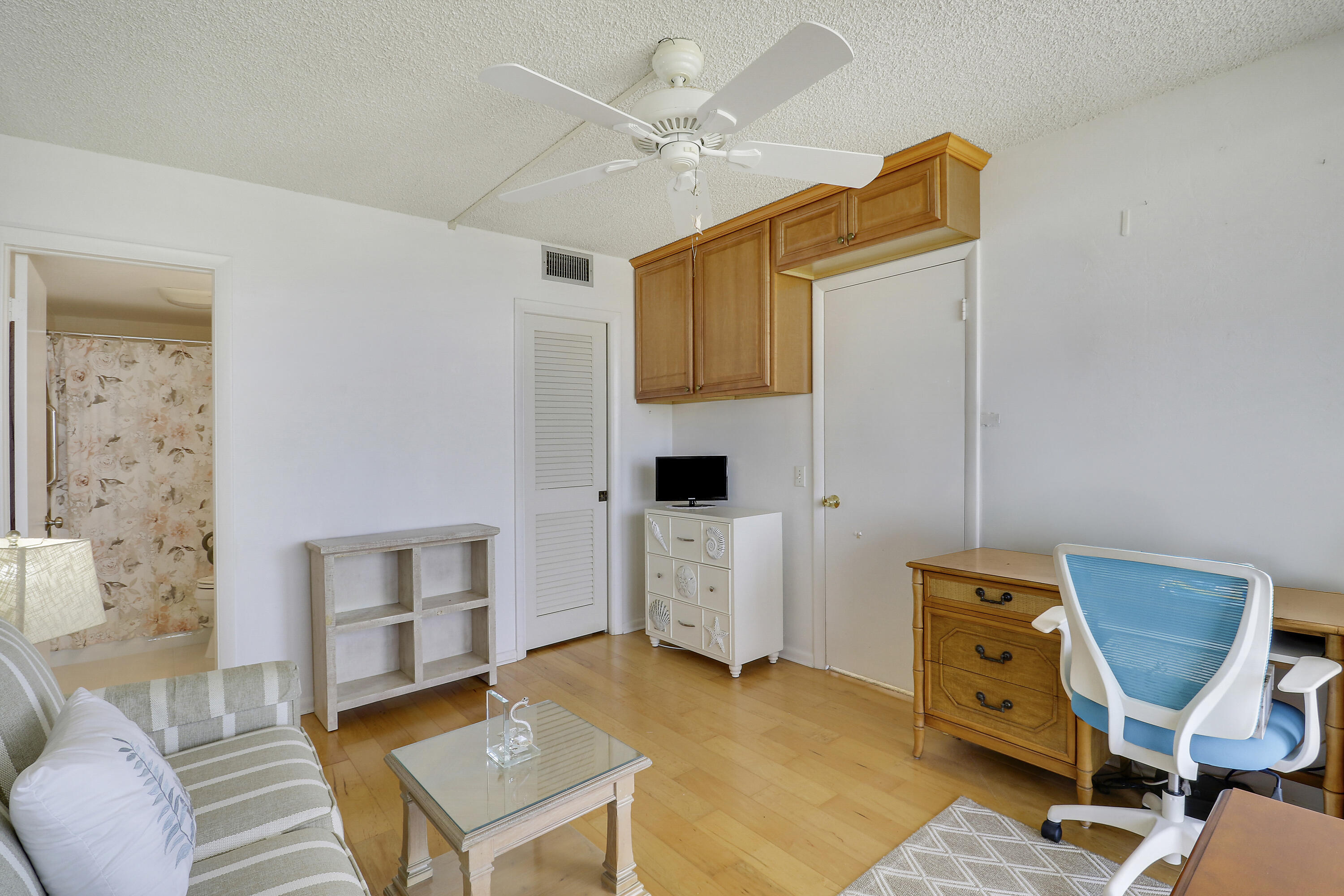 225 S Beach Road 605 Property Photo 17