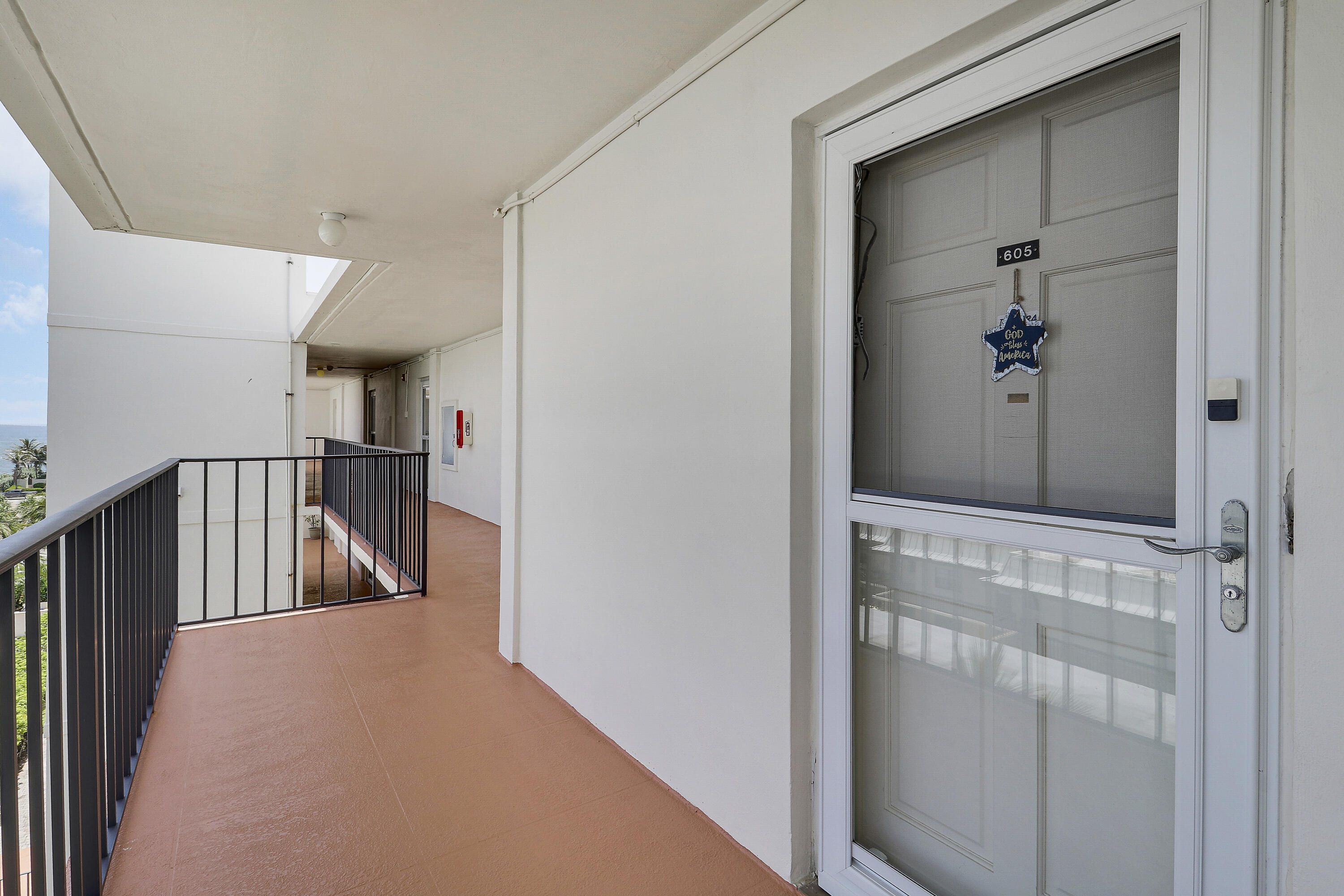 225 S Beach Road 605 Property Photo 57