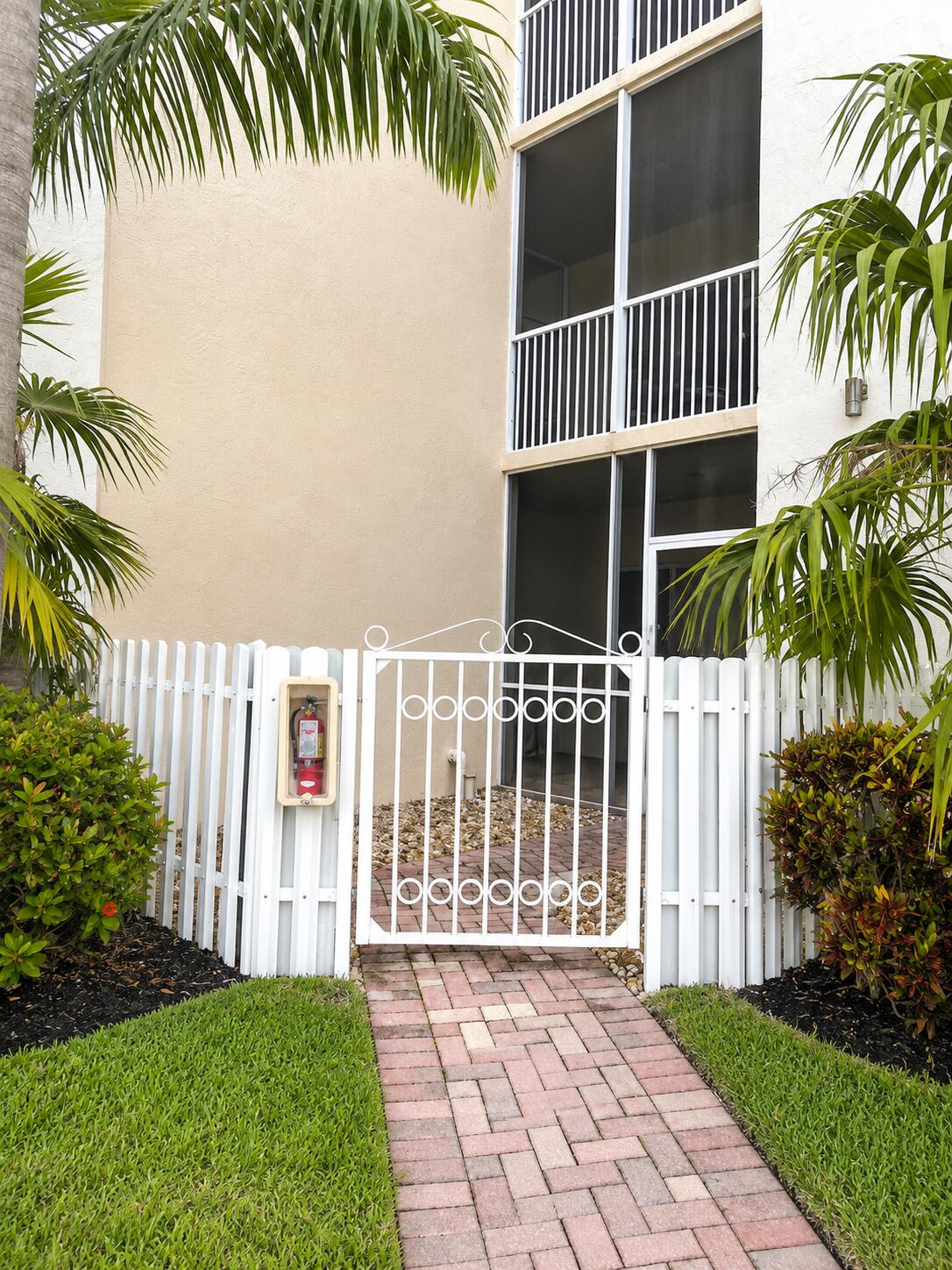 7775 YARDLEY Drive 115 Property Photo 1