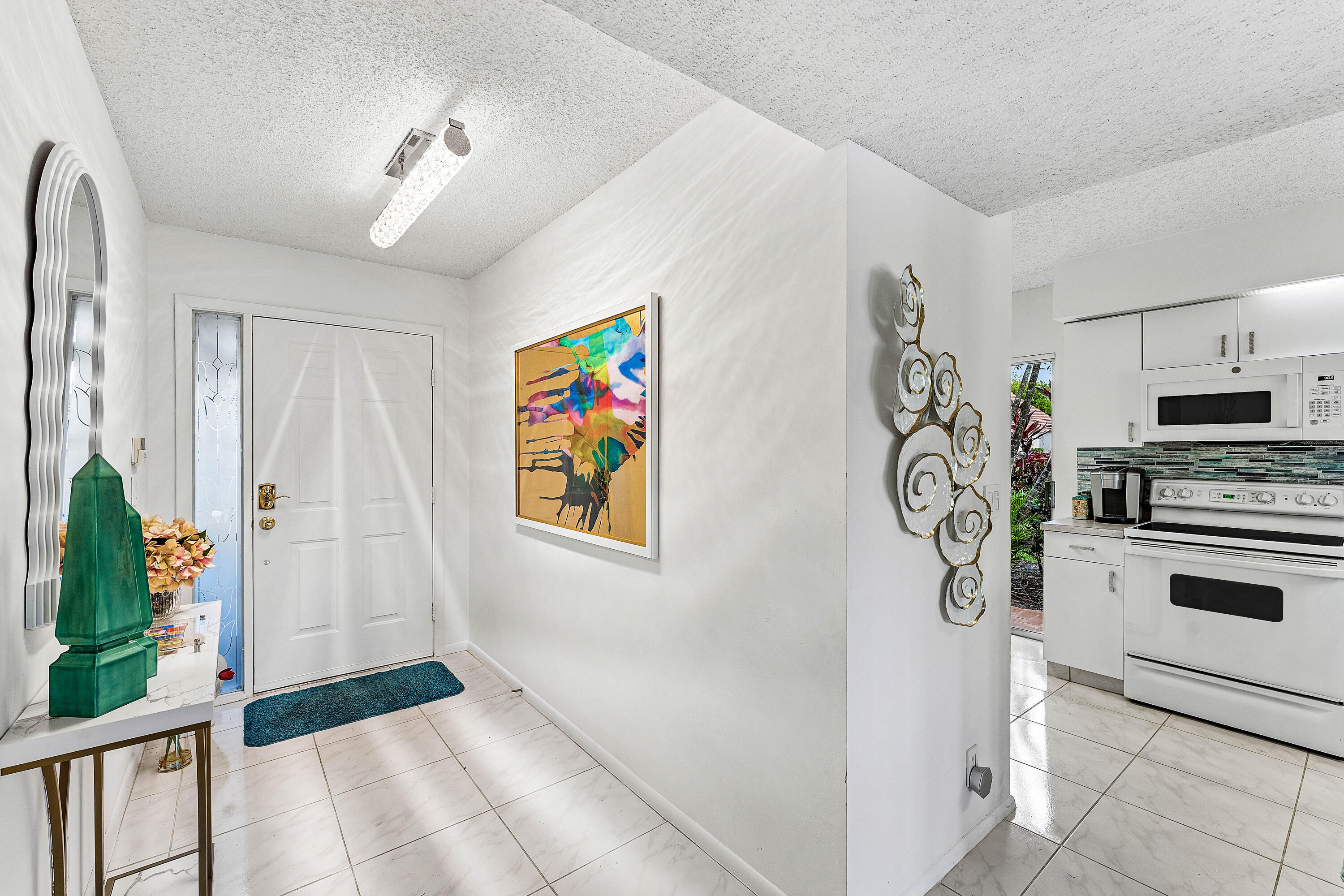 14388 Emerald Lake Drive 2 Property Photo 6