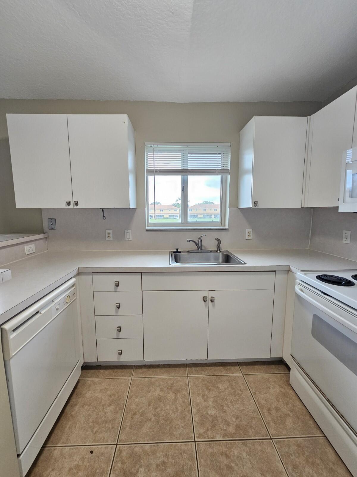 3490 Briar Bay Boulevard 206 Property Photo 15
