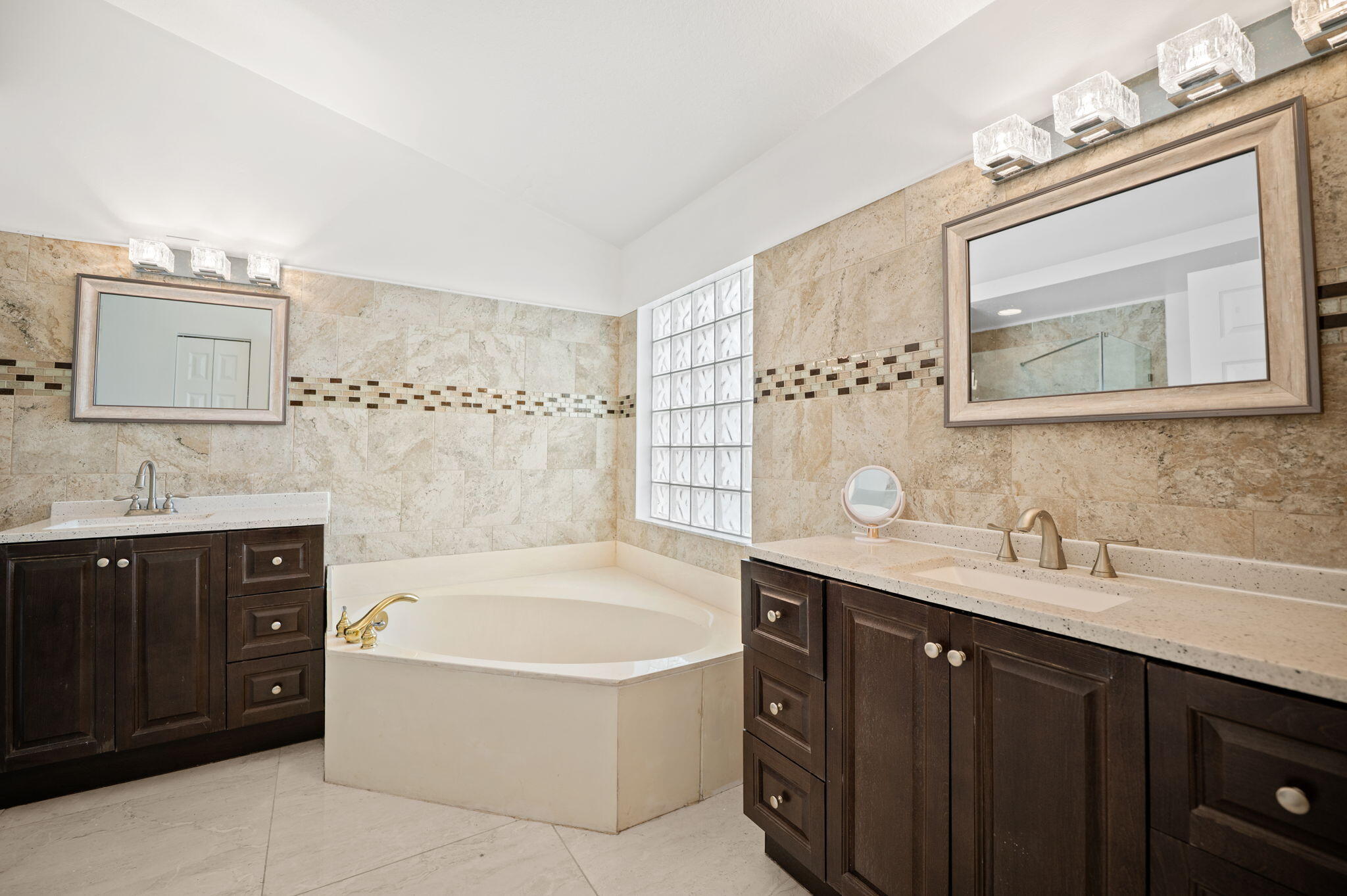 1842 Oak Berry Circle Property Photo 15