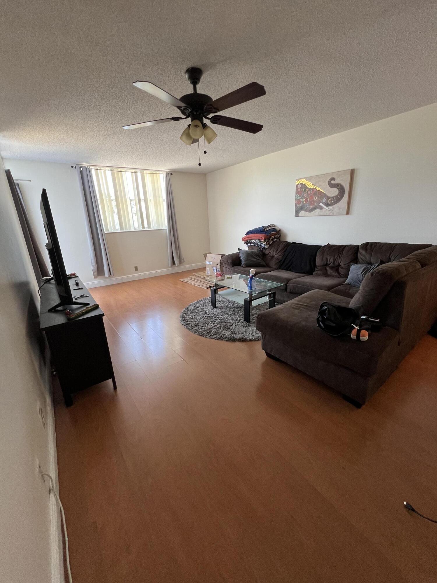 480 Executive Center Drive 2d Property Photo 22