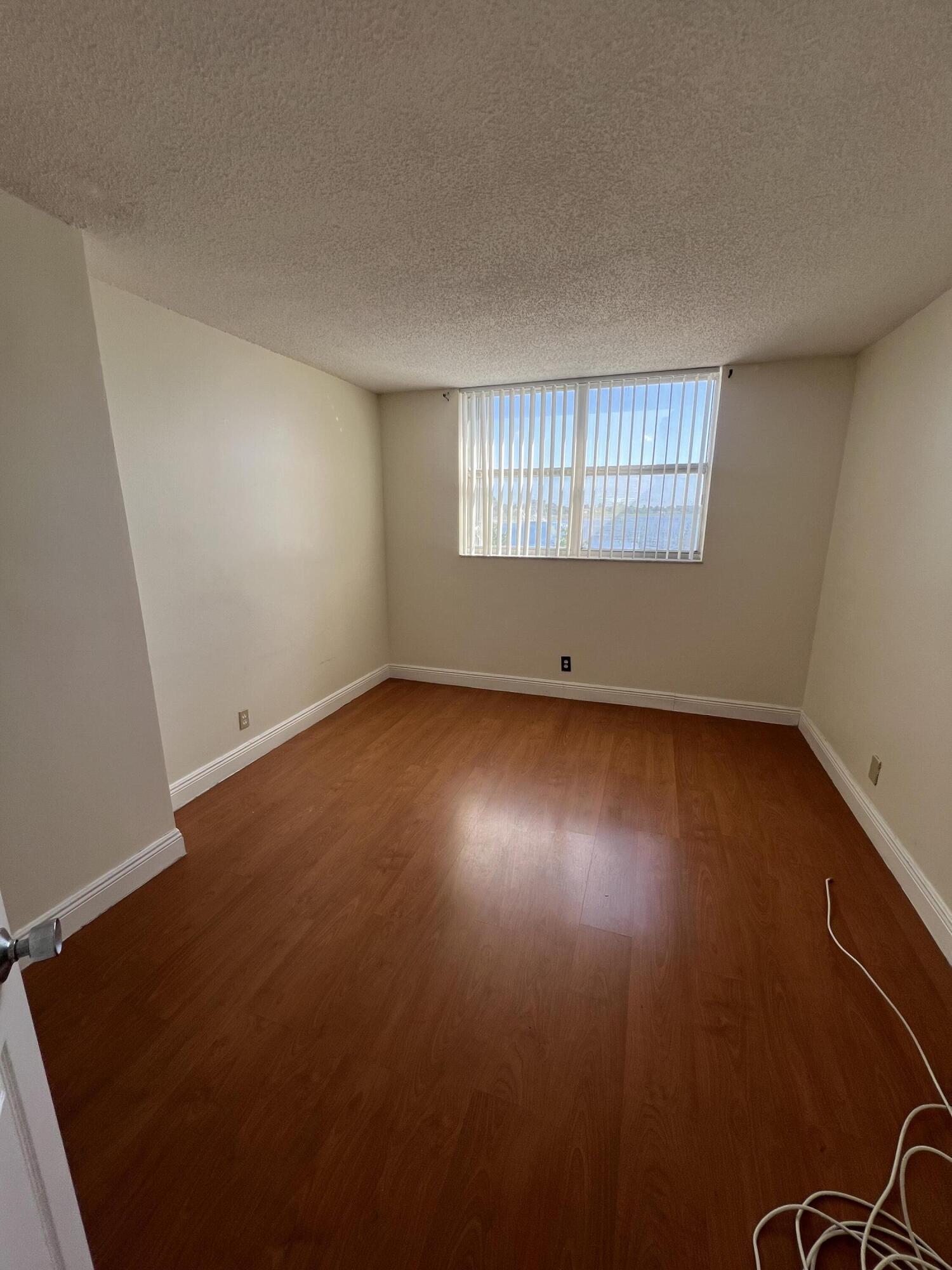 480 Executive Center Drive 2d Property Photo 30