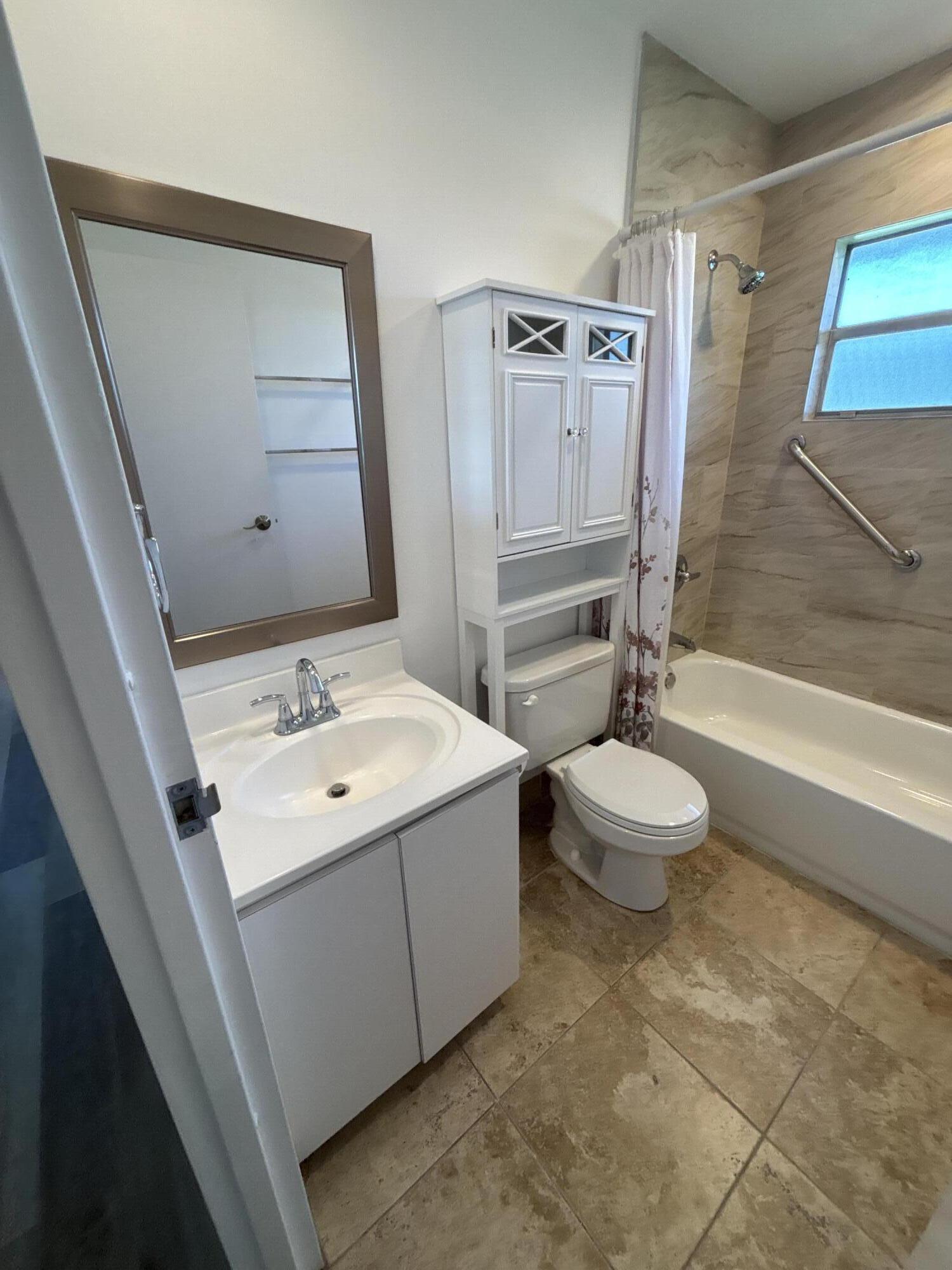 652 Flanders N Property Photo 11