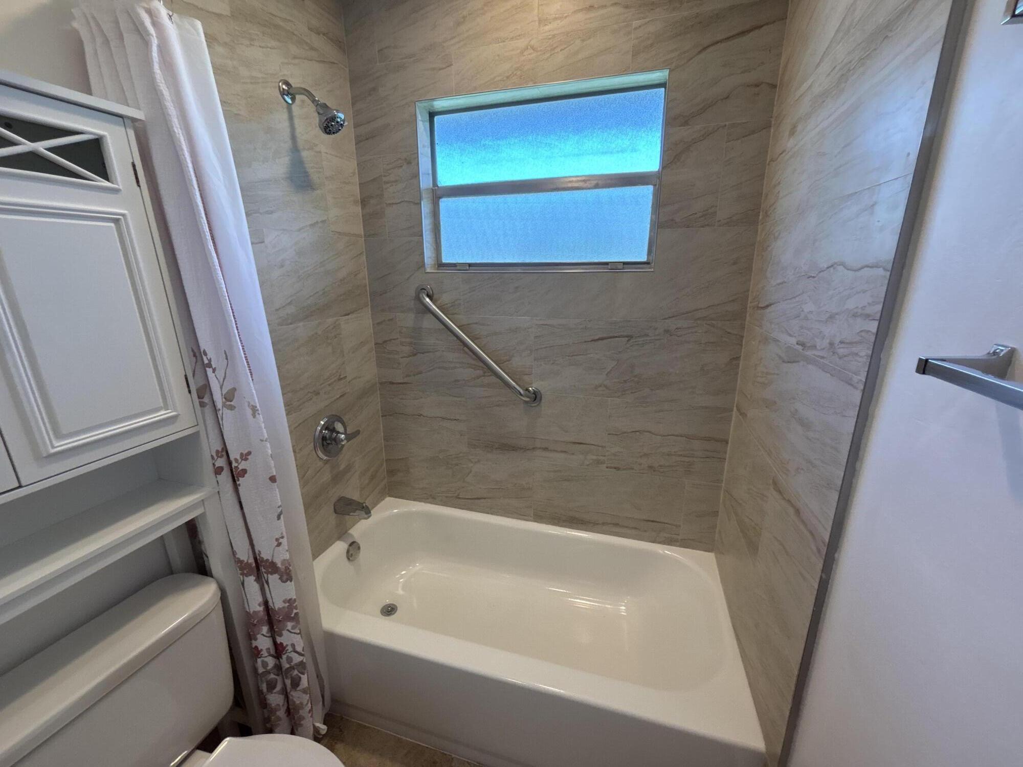 652 Flanders N Property Photo 13