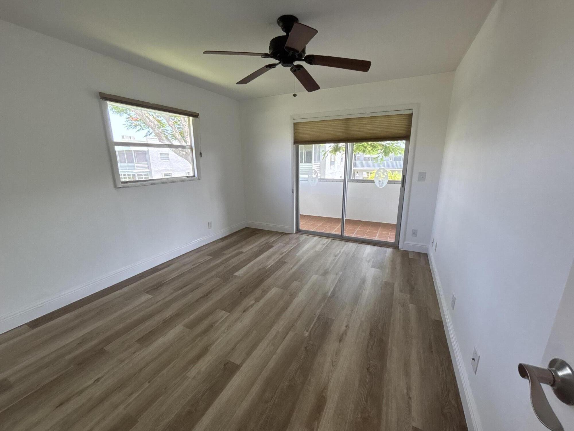 652 Flanders N Property Photo 14
