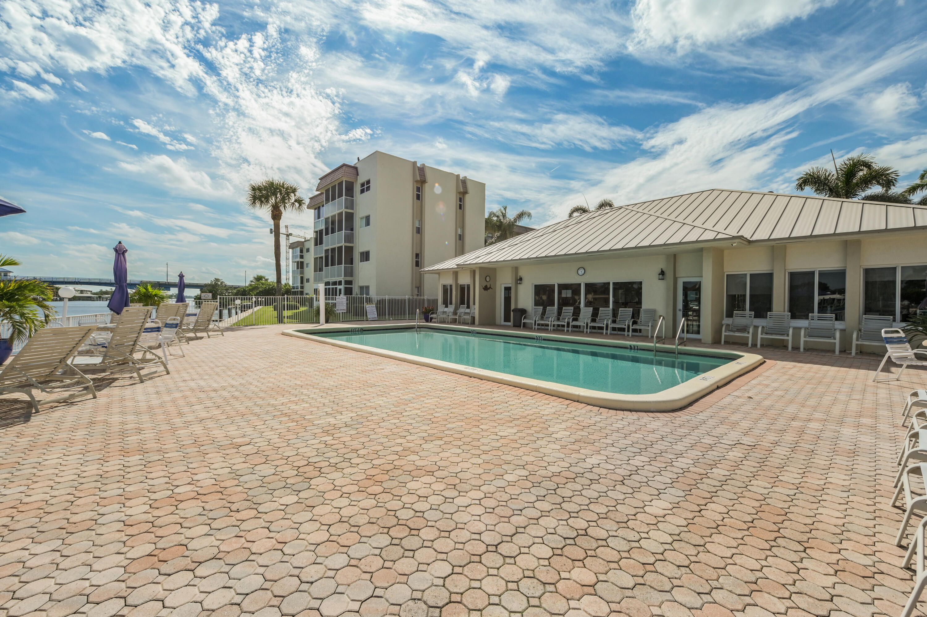 650 Snug Harbor Drive G401 Property Photo 18