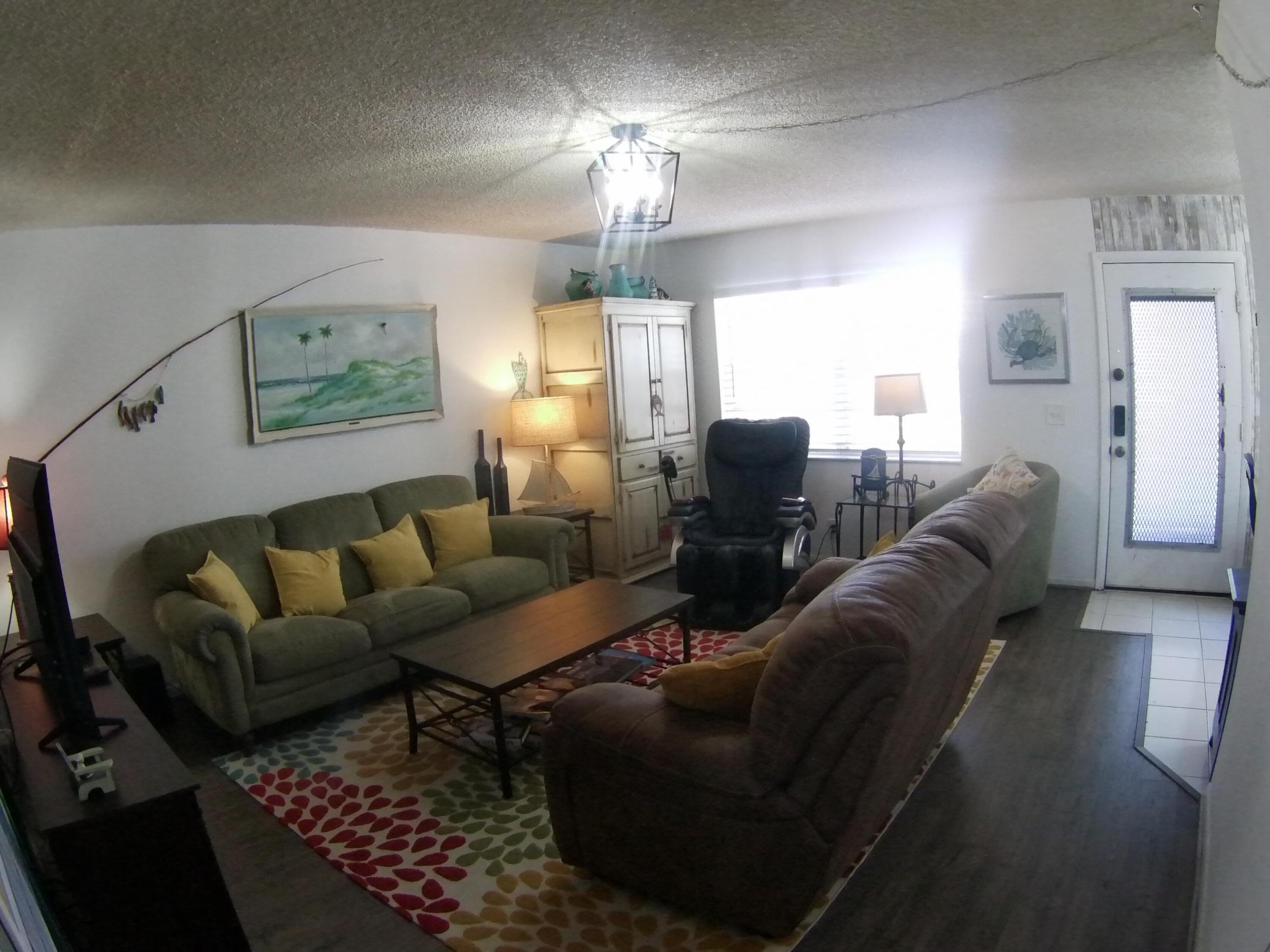 980 Normandy U Property Photo 7