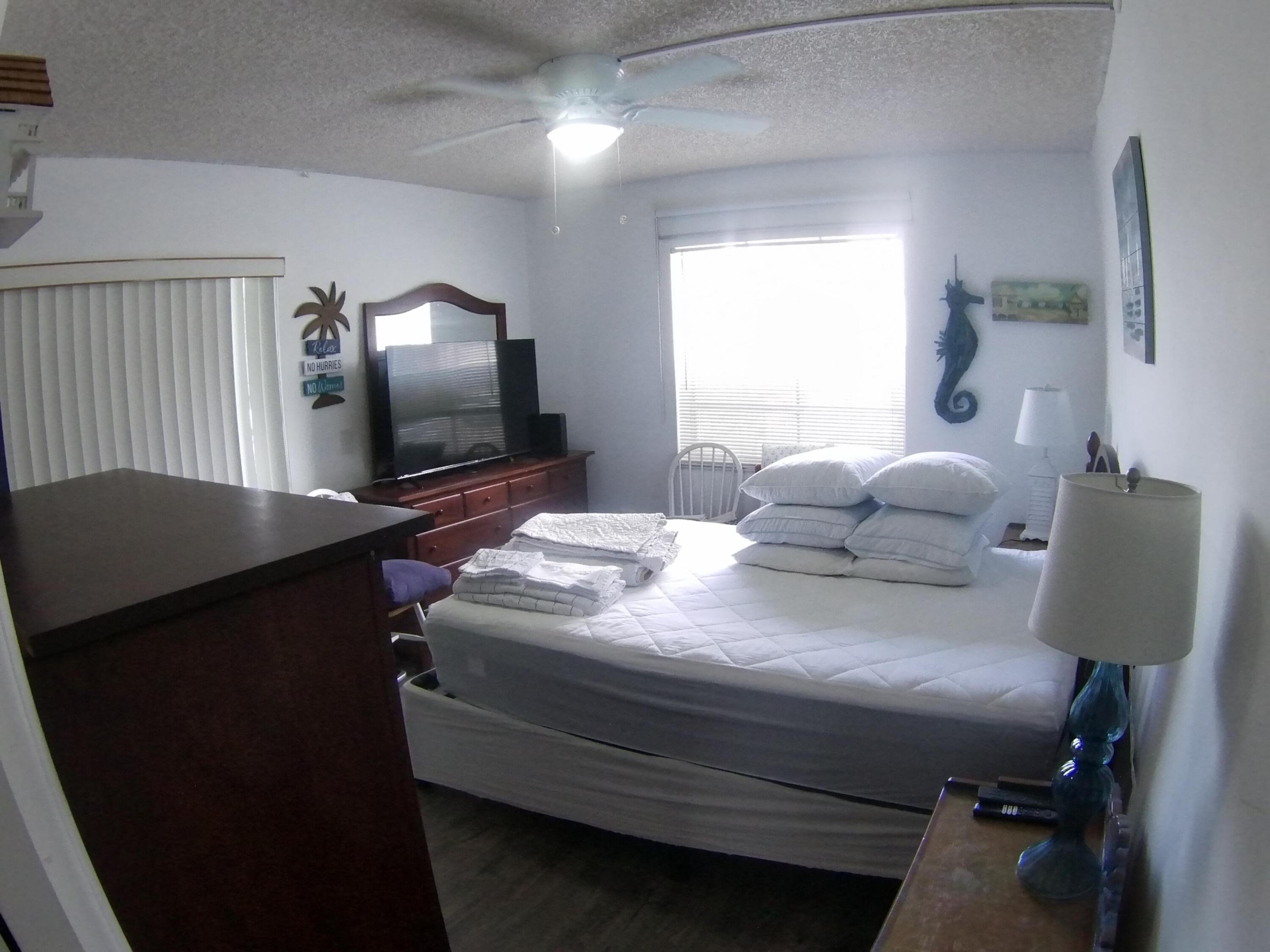 980 Normandy U Property Photo 29