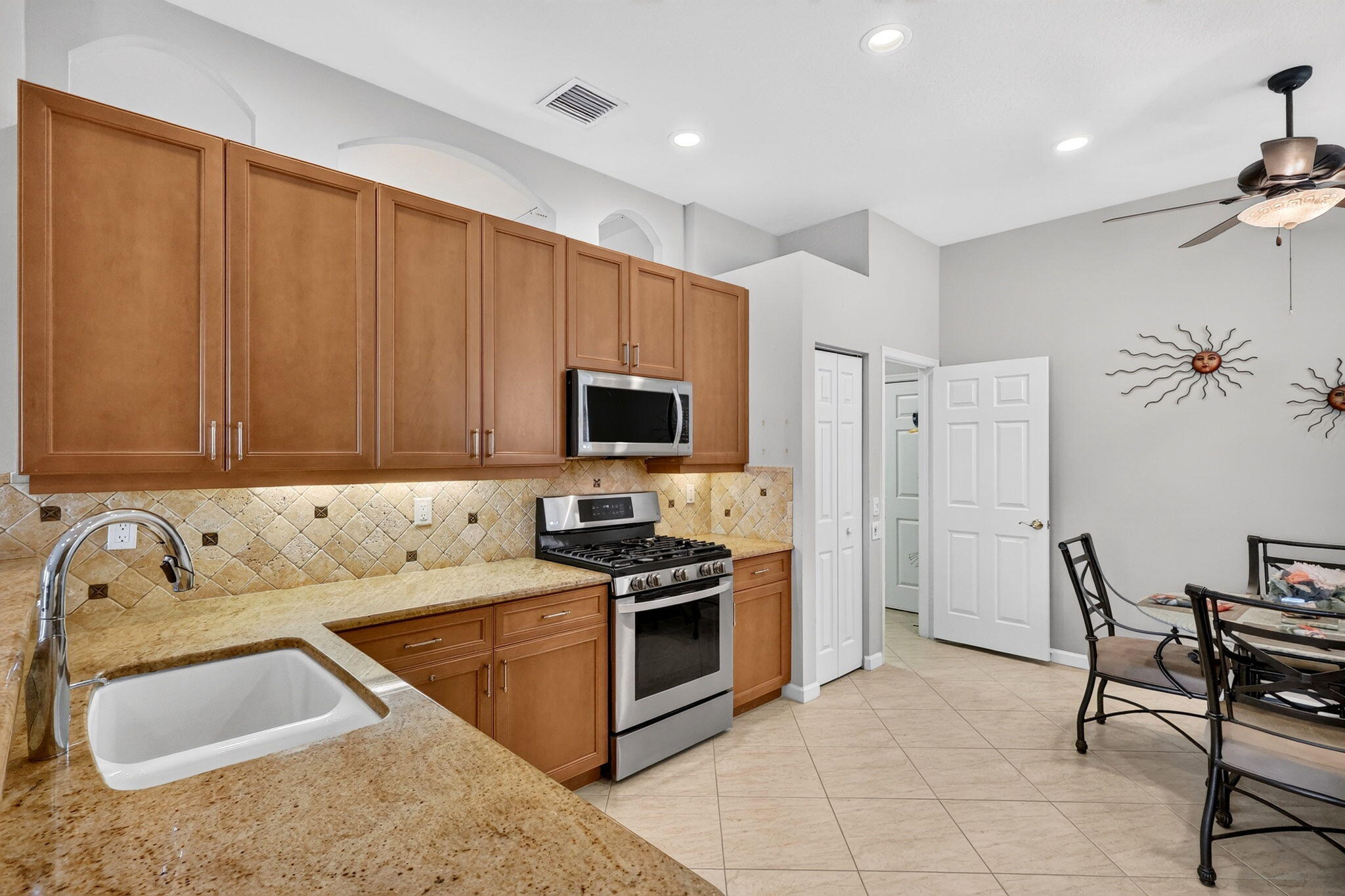 347 Nw Shoreview Drive Property Photo 17