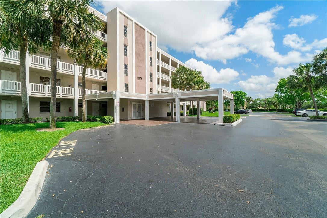 1075 RIVERSIDE Drive 508 Property Photo 1