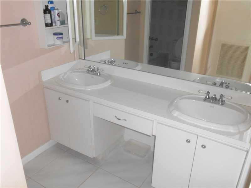 111 Briny Avenue 1214 Property Photo 8