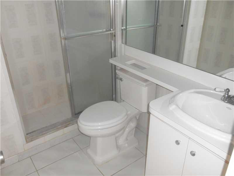 111 Briny Avenue 1214 Property Photo 10