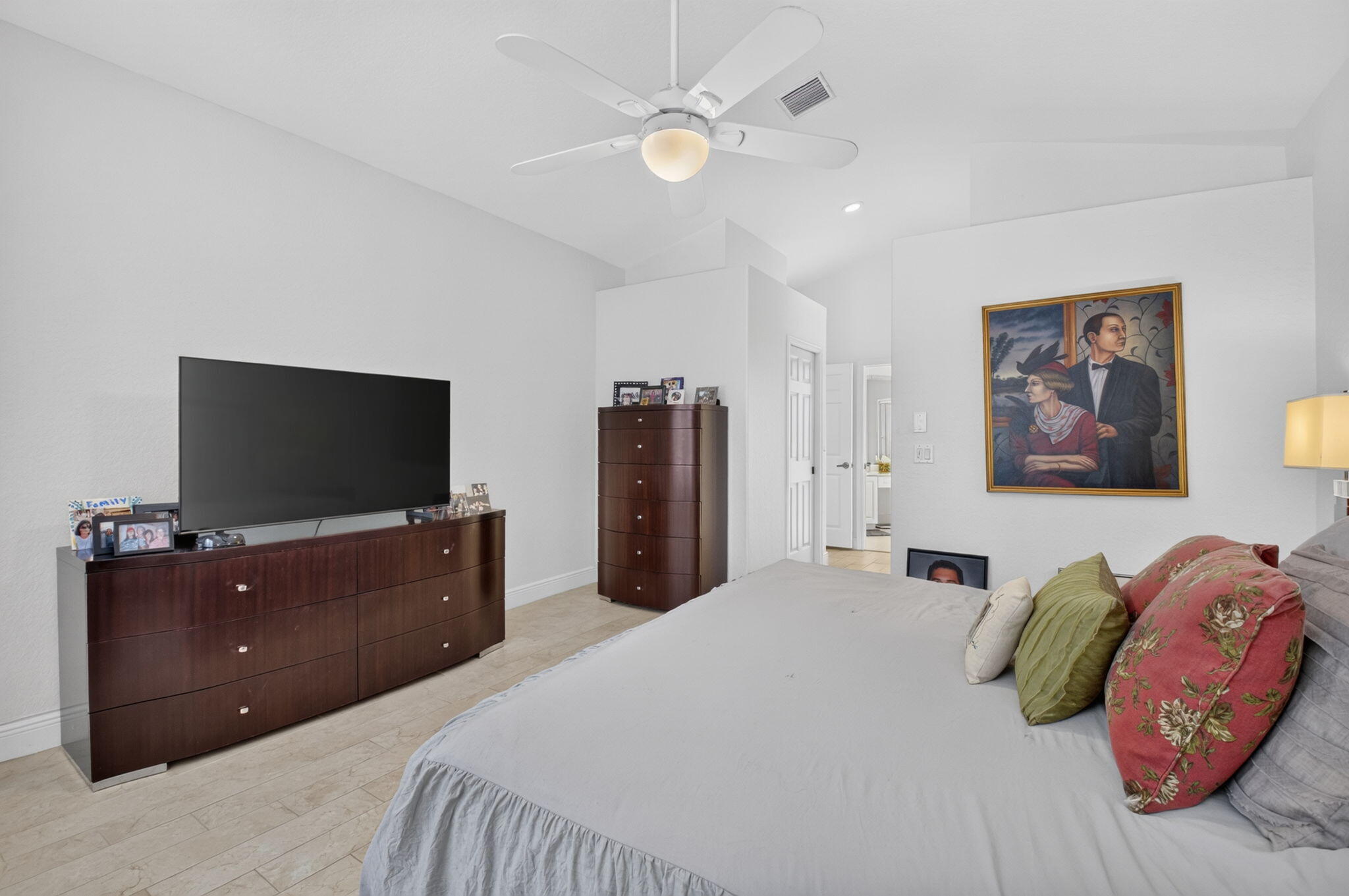 5207 Brookview Drive Property Photo 9