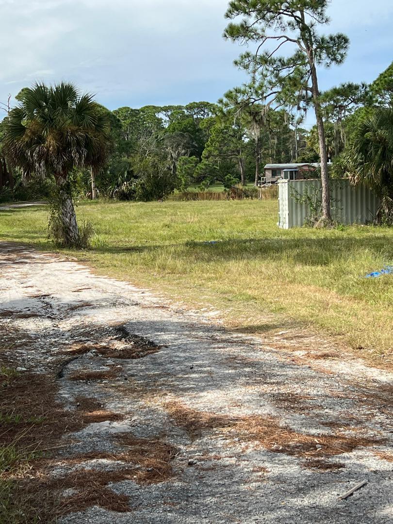 6595 Turnpike Feeder Road Property Photo 5